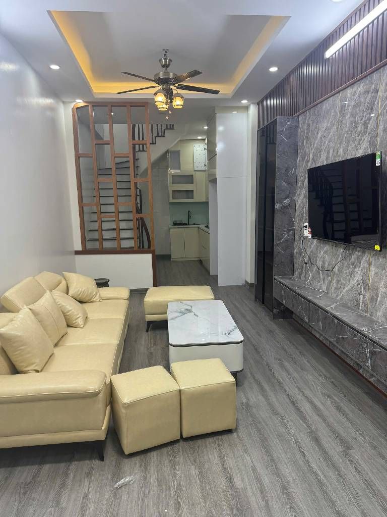Bán nhà Thịnh Liệt - diện tích 35m2 5 tầng - ô tô vào nhà - giá 9,95 tỷ