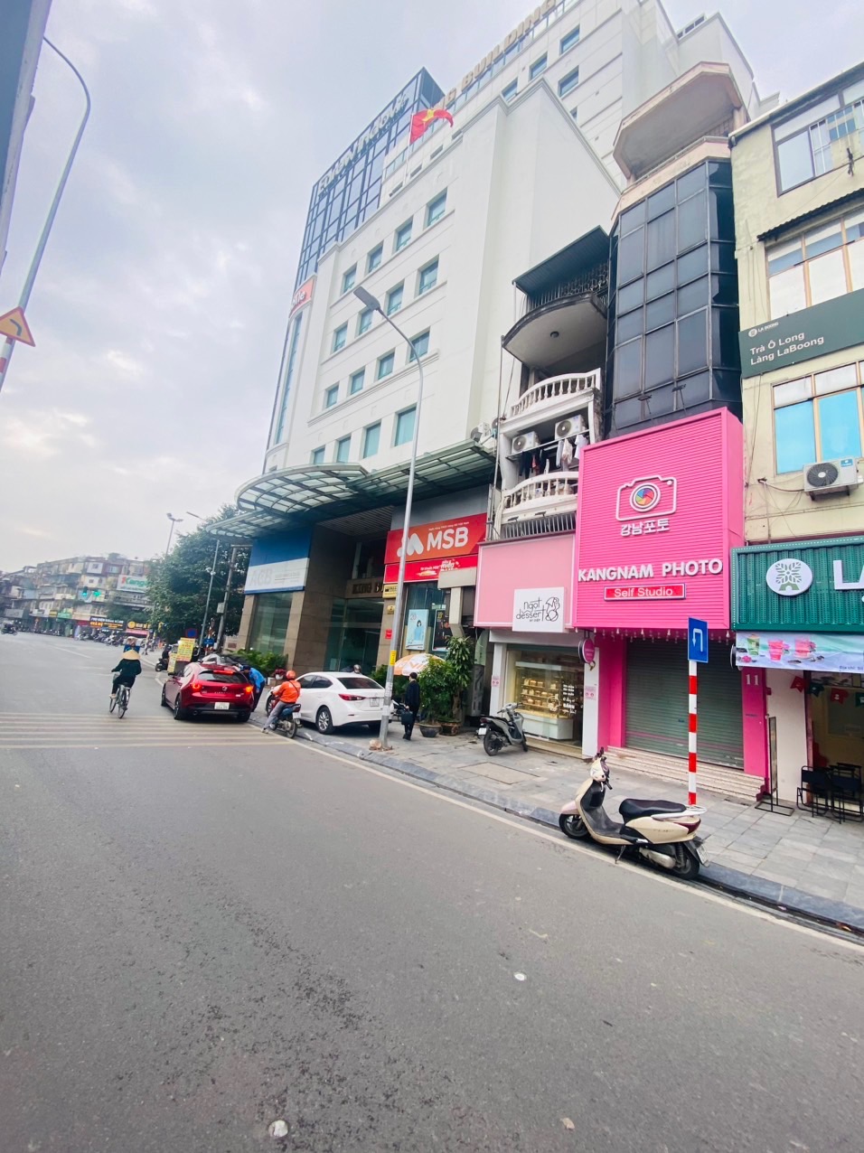 Bán nhà Chùa Bộc - diện tích 52,3m2 5 tầng - MẶT PHỐ VIP - HAI THOÁNG - KINH DOANH MỌI LOẠI HÌNH - giá 32 tỷ