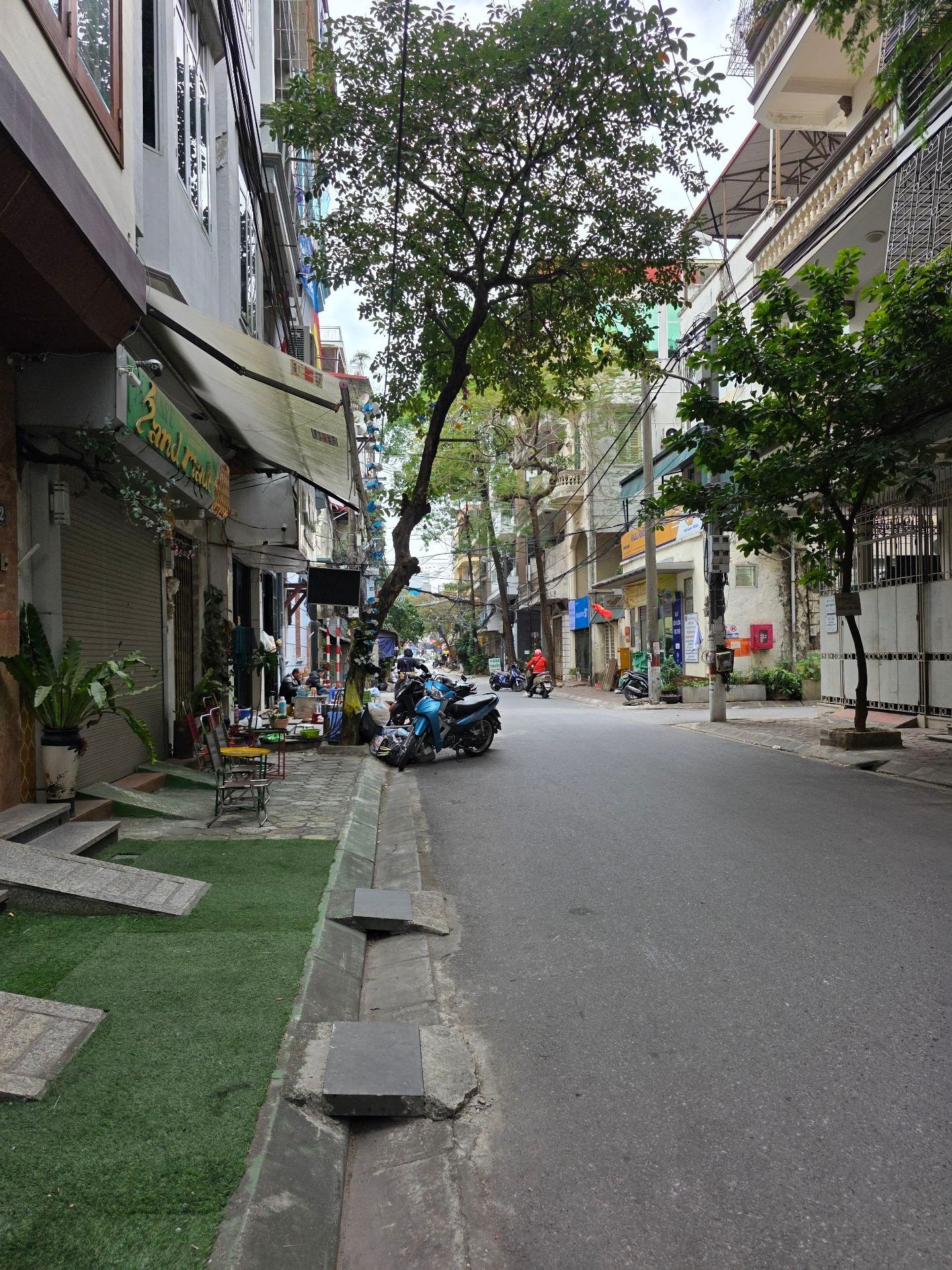 Bán nhà Tam Trinh - diện tích 34m2 3 tầng - Ô tô tránh - giá 10,9 tỷ