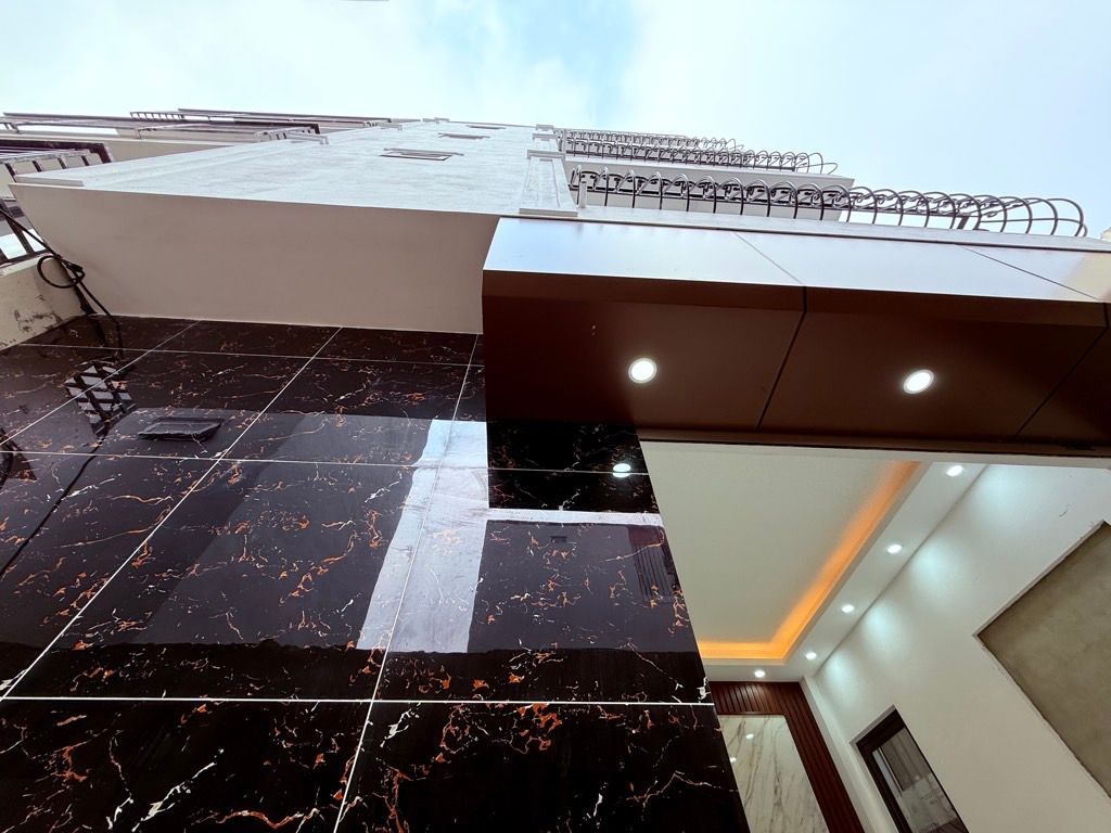 Bán nhà Hoàng Mai - diện tích 30m2 5 tầng - Lô góc - giá 5,98 tỷ