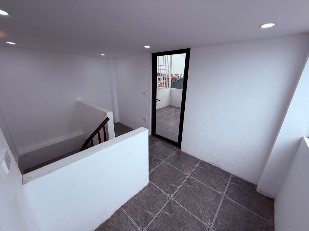 Bán nhà Hoàng Mai - diện tích 30m2 5 tầng - Lô góc - giá 5,98 tỷ