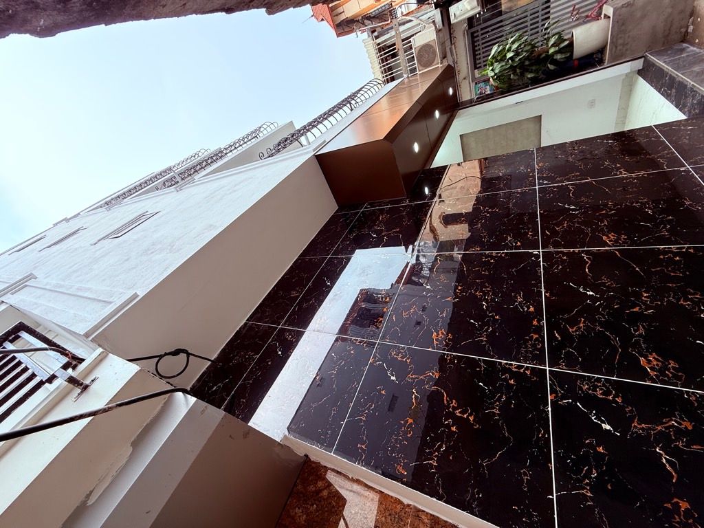 Bán nhà Hoàng Mai - diện tích 30m2 5 tầng - Lô góc - giá 5,98 tỷ