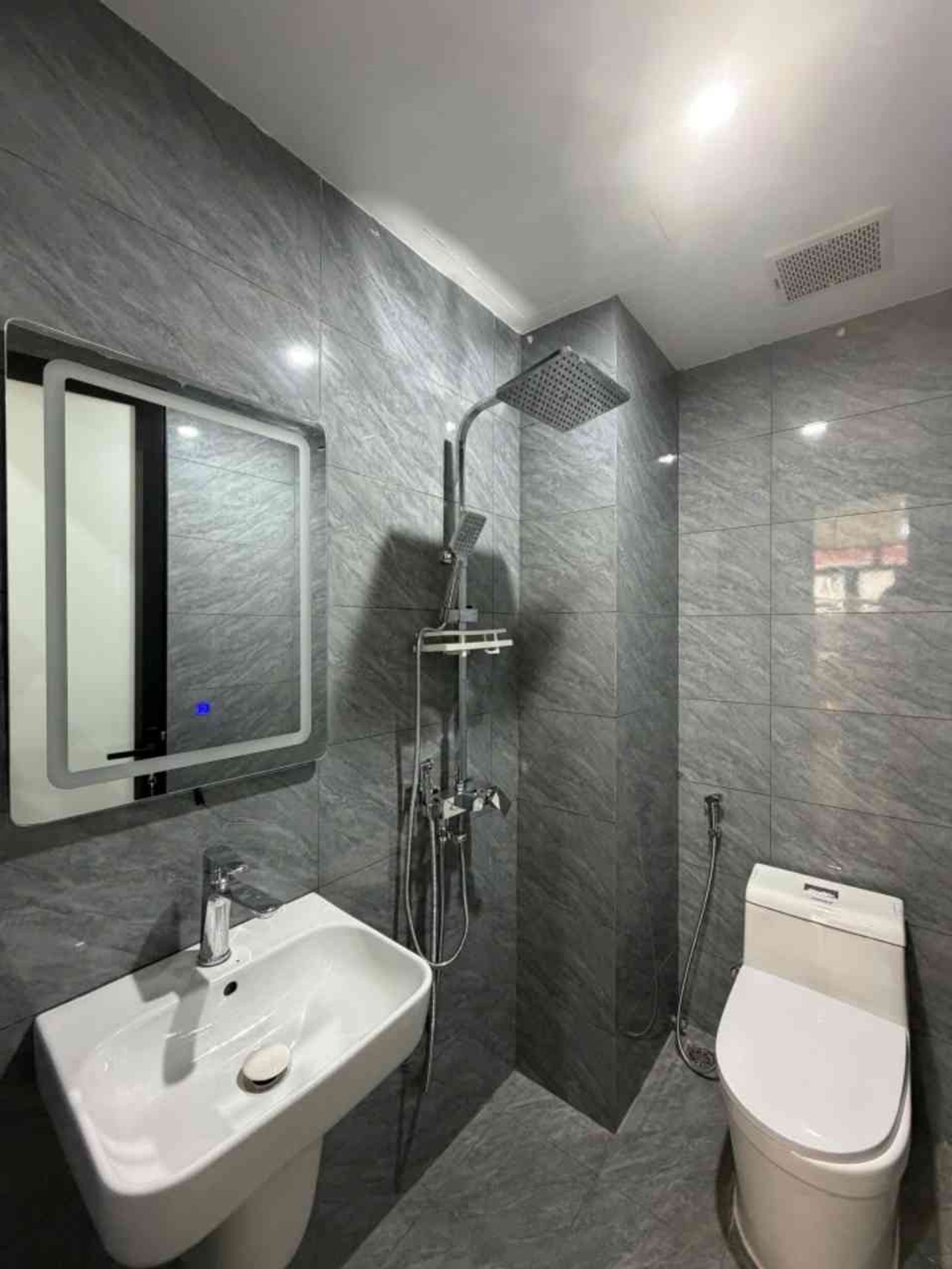 Bán nhà Kim Ngưu - diện tích 64m2 4 tầng - SIÊU PHẨM DÒNG TIỀN - giá 15,9 tỷ