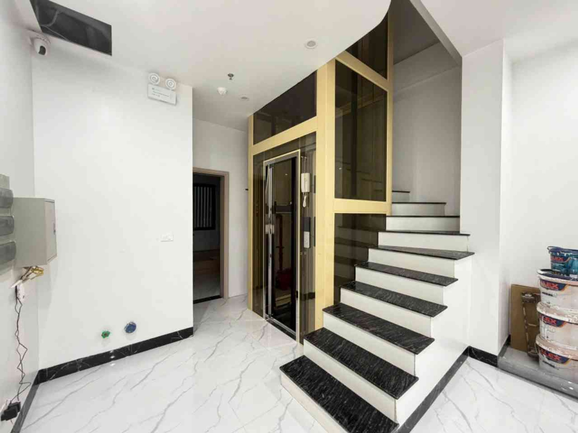 Bán nhà Kim Ngưu - diện tích 64m2 4 tầng - SIÊU PHẨM DÒNG TIỀN - giá 15,9 tỷ