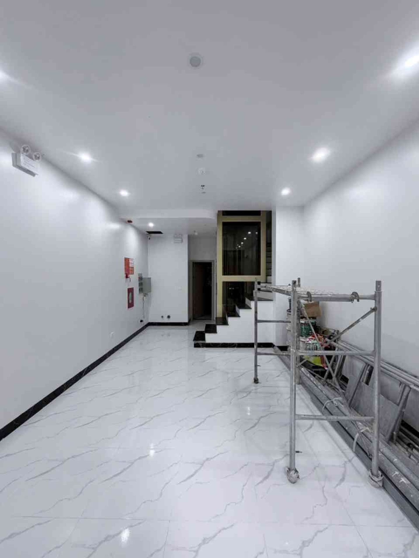 Bán nhà Kim Ngưu - diện tích 64m2 4 tầng - SIÊU PHẨM DÒNG TIỀN - giá 15,9 tỷ