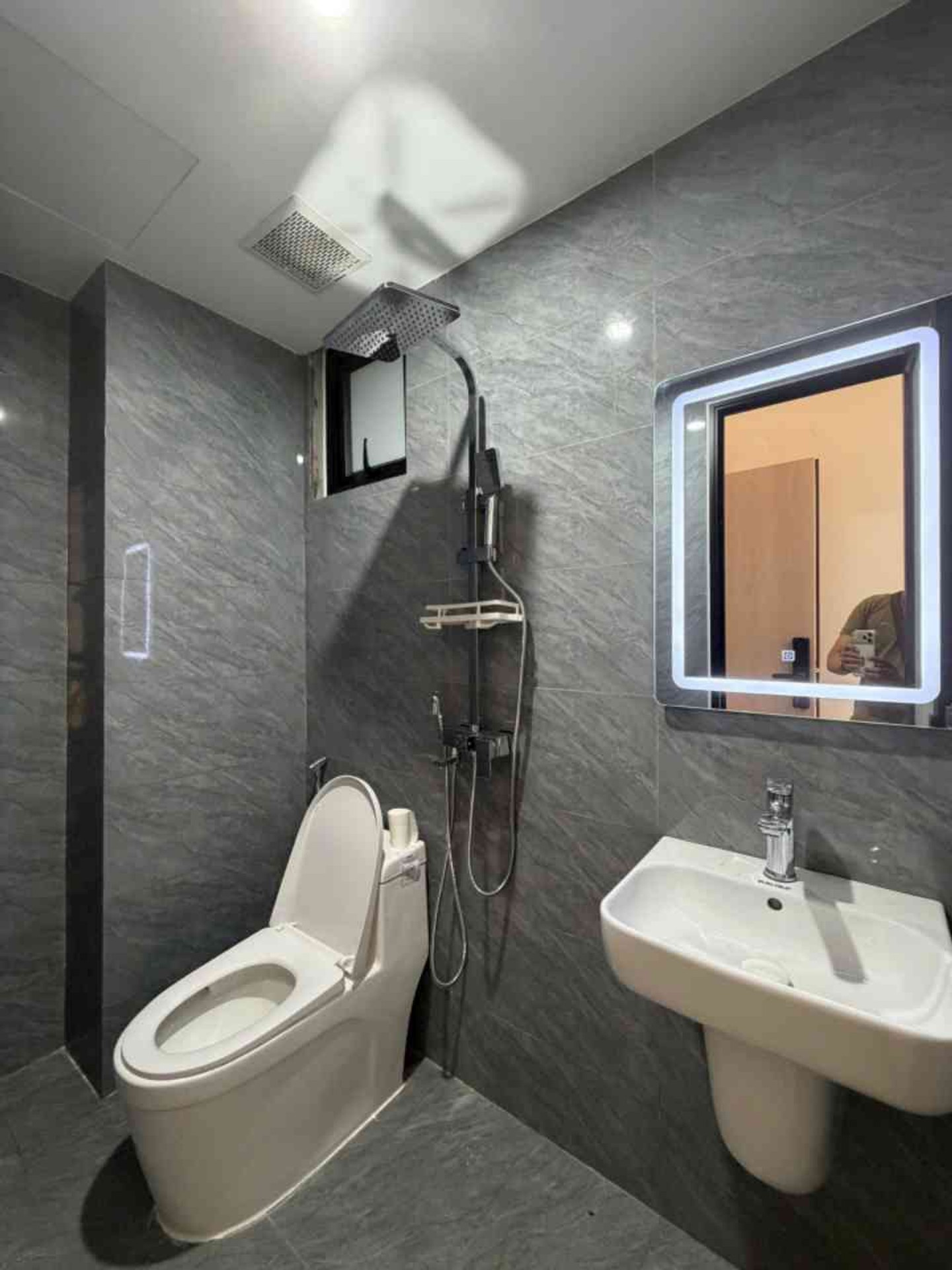 Bán nhà Kim Ngưu - diện tích 64m2 4 tầng - SIÊU PHẨM DÒNG TIỀN - giá 15,9 tỷ