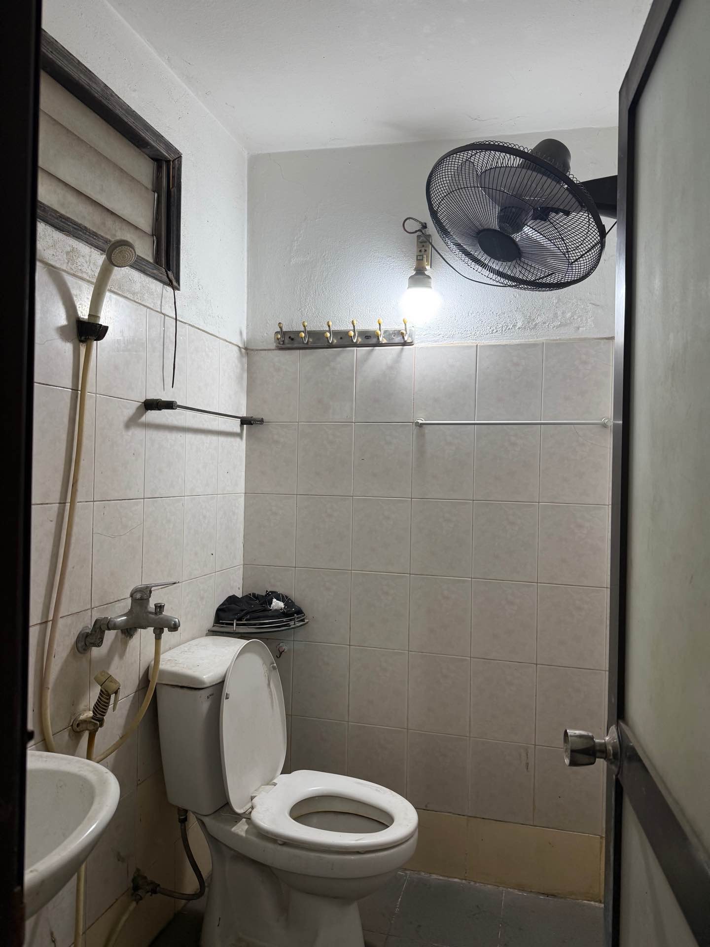 Bán nhà Nguyễn Đức Cảnh - diện tích 48m2 2 tầng - Nhà mặt phố, ô tô đỗ cửa - giá 4,5 tỷ
