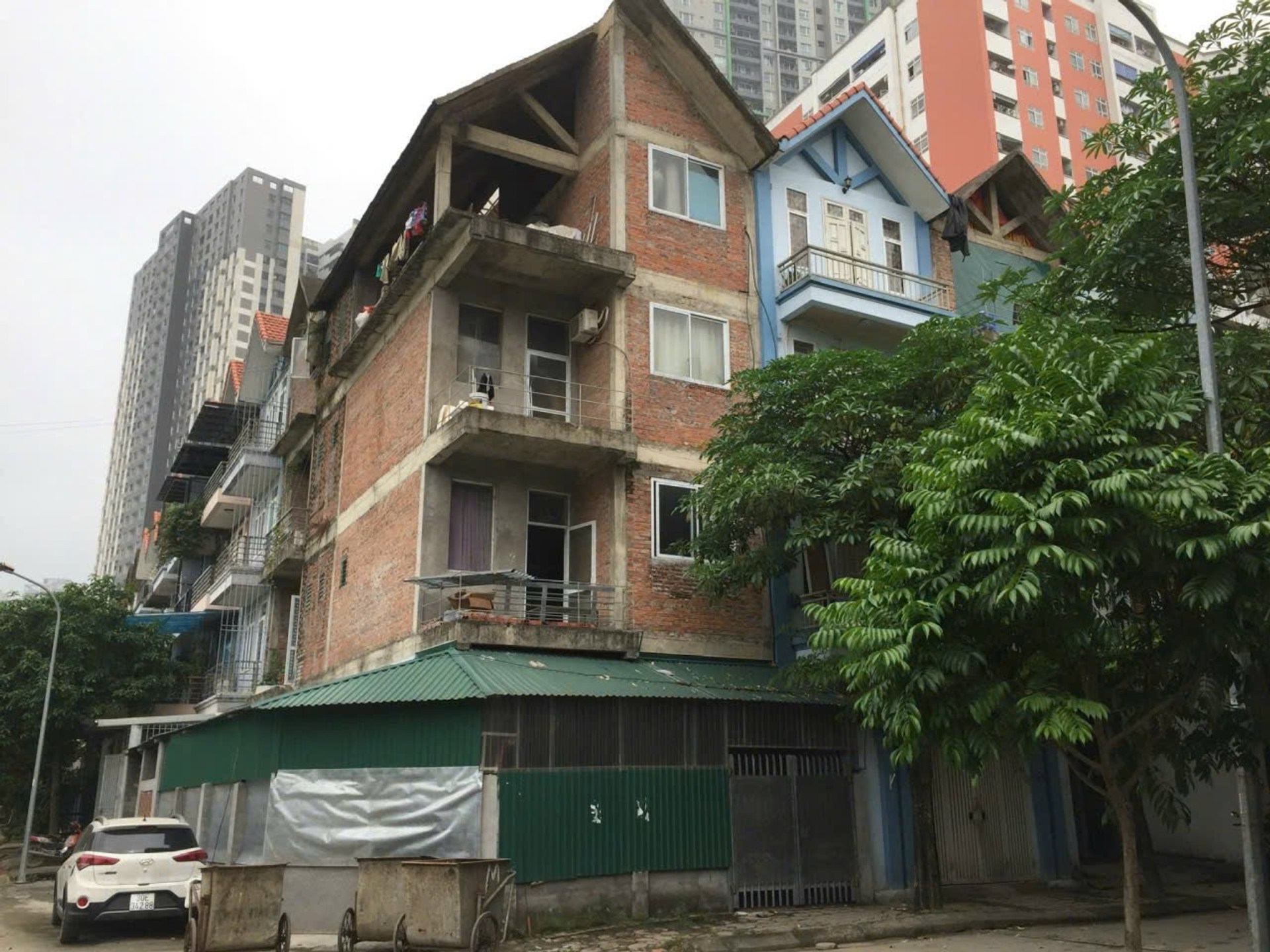 Bán nhà Ngõ 3 ô tô tránh - diện tích 113.5m2 5 tầng - Lô góc 2 mặt thoáng - giá 32 tỷ