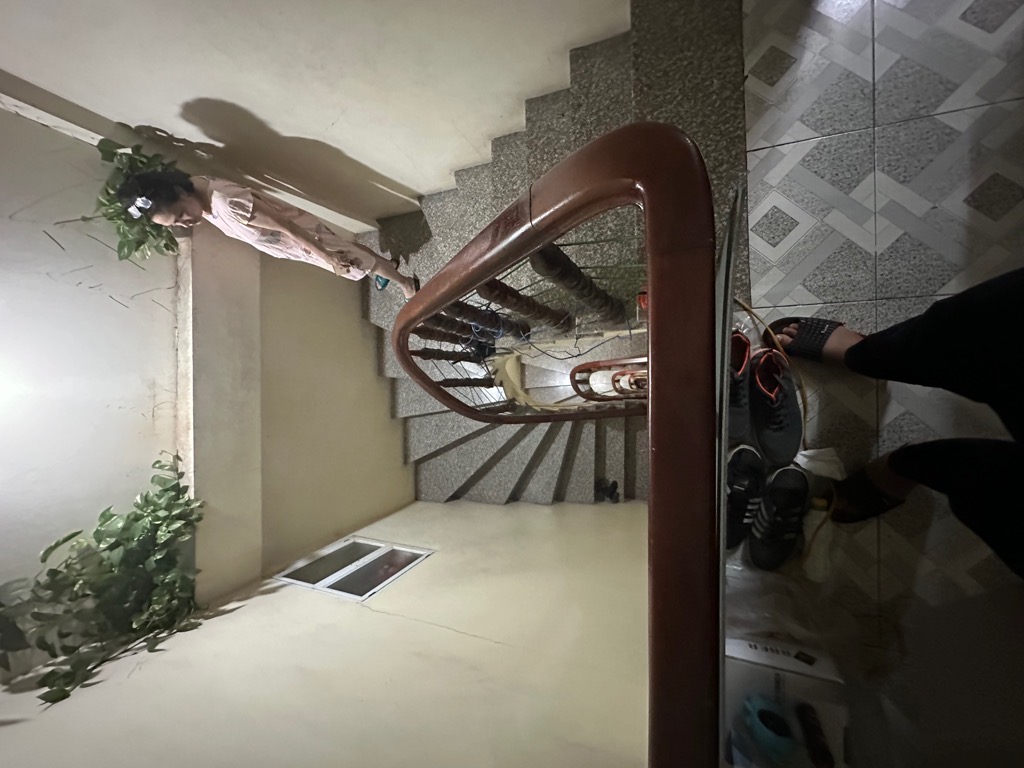 Bán nhà Vũ Tông Phan - diện tích 53m2 7 tầng - MẶT PHỐ VIP - HOA HẬU GIỮA LÒNG THỦ ĐÔ - giá 31 tỷ