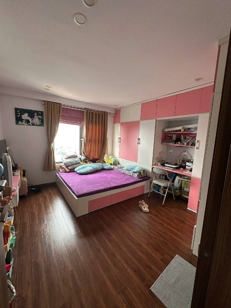 Bán nhà Hoàng Mai - diện tích 97m2 26 tầng - Sổ đỏ chính chủ - giá 8,7 tỷ