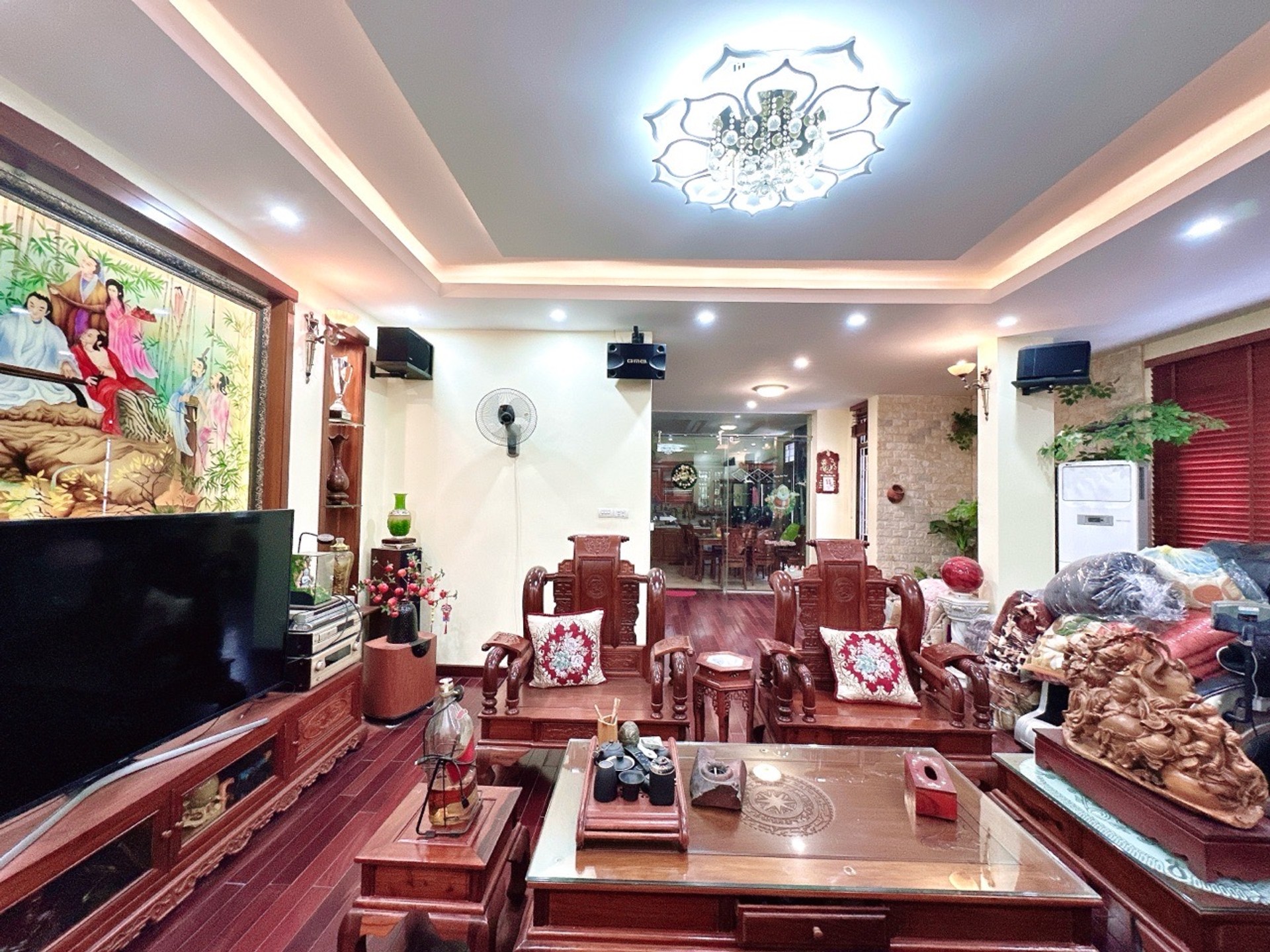 Bán nhà Bằng Liệt - diện tích 115m2 5 tầng - Ngõ thông, ô tô kinh doanh - giá 25,5 tỷ