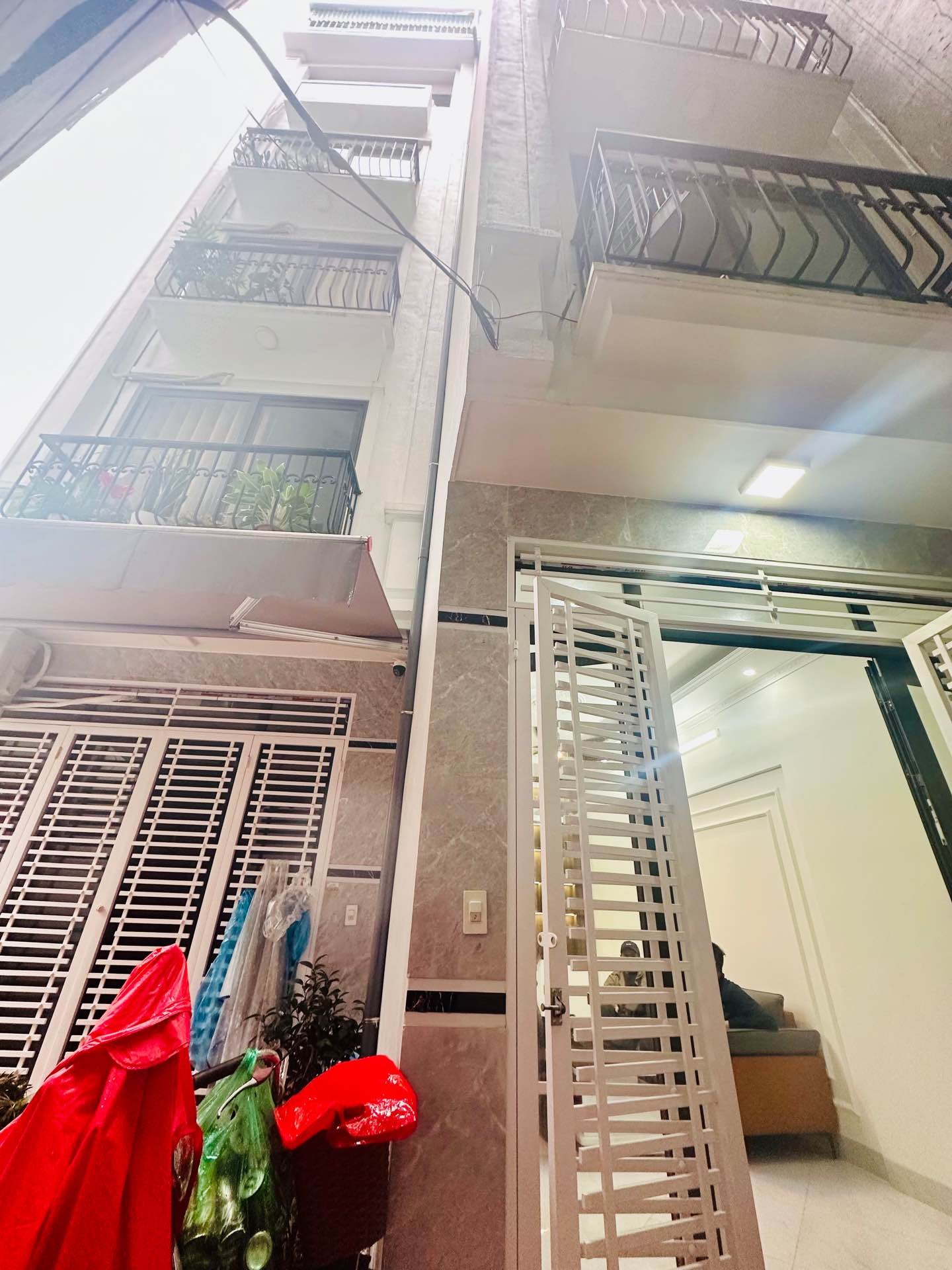 Bán nhà Trương Định - diện tích 32m2 5 tầng - Nhà đẹp hiện đại ở ngay - giá 8,7 tỷ