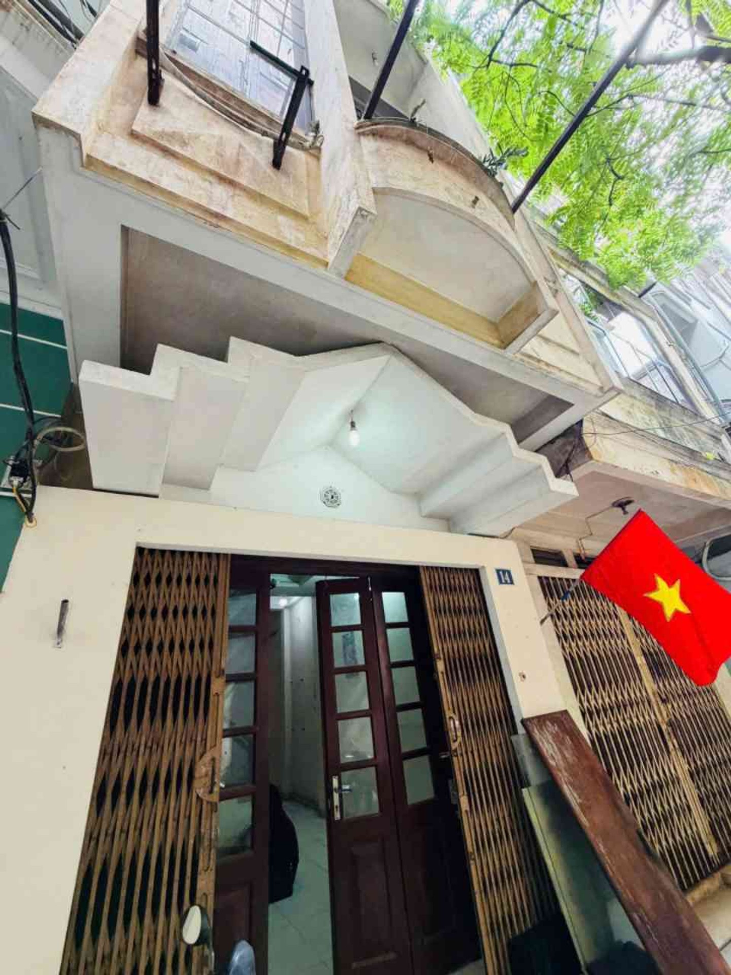 Bán nhà Đê La Thành - diện tích 31m2 4 tầng - Ô tô lý thuyết - giá 10,6 tỷ
