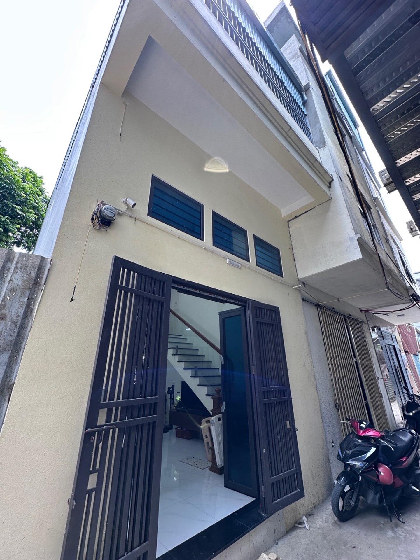 Bán nhà Lê Trọng Tấn - diện tích 40m2 3 tầng - Nhà đẹp mới xây - giá 3,7 tỷ