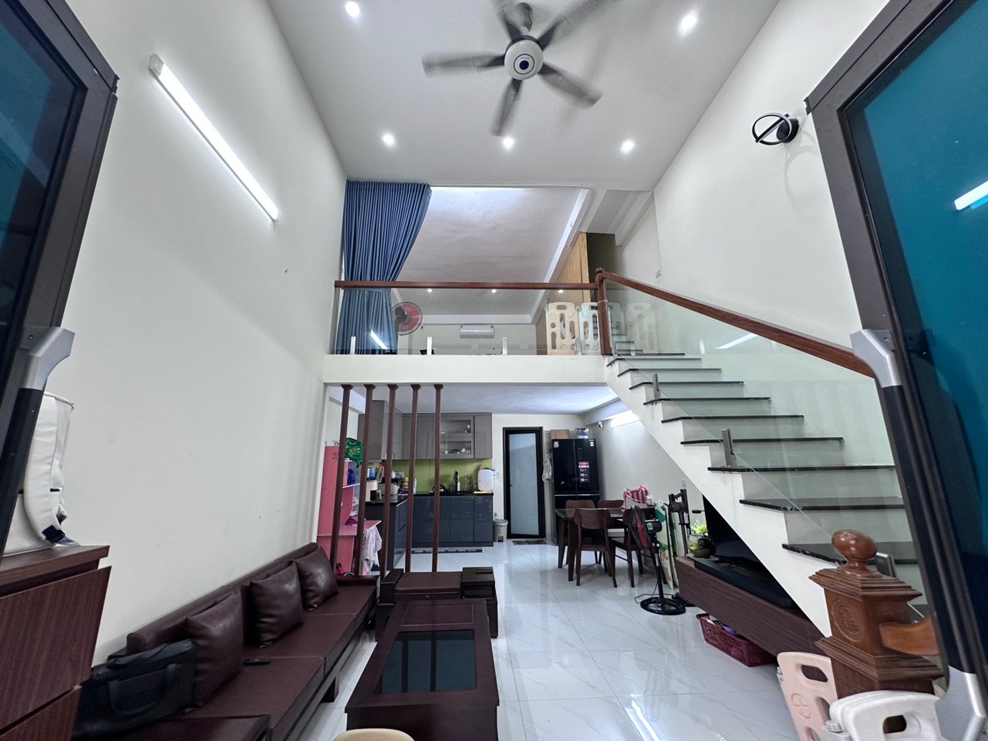 Bán nhà Lê Trọng Tấn - diện tích 40m2 3 tầng - Nhà đẹp mới xây - giá 3,7 tỷ