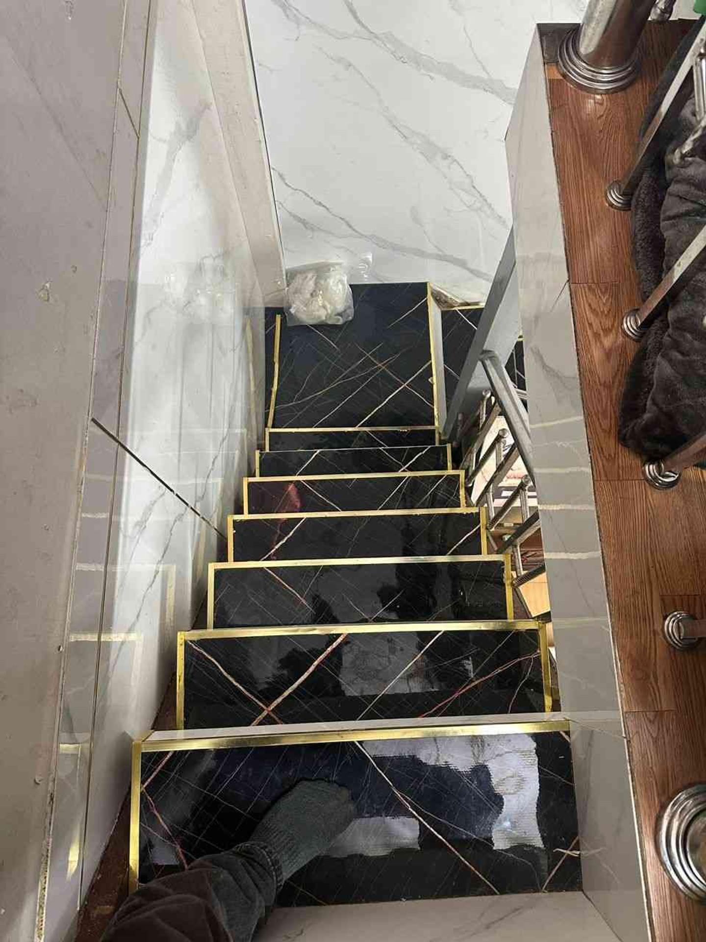 Bán nhà Lĩnh Nam - diện tích 39m2 2 tầng - Cực gần phố - giá 3,5 tỷ