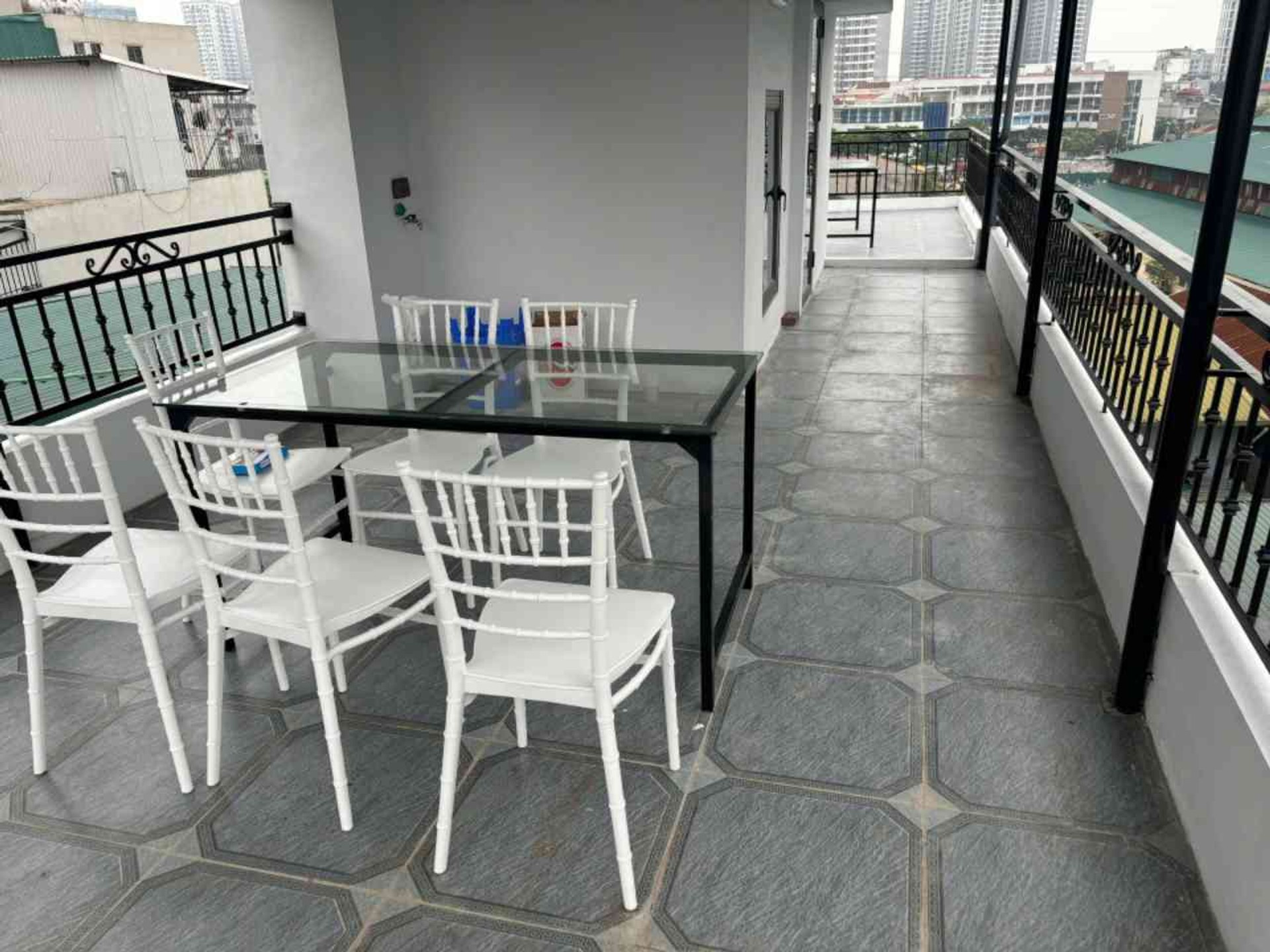 Bán nhà Minh Khai - diện tích 56m2 6 tầng - Ô tô đỗ cửa - giá 14,9 tỷ