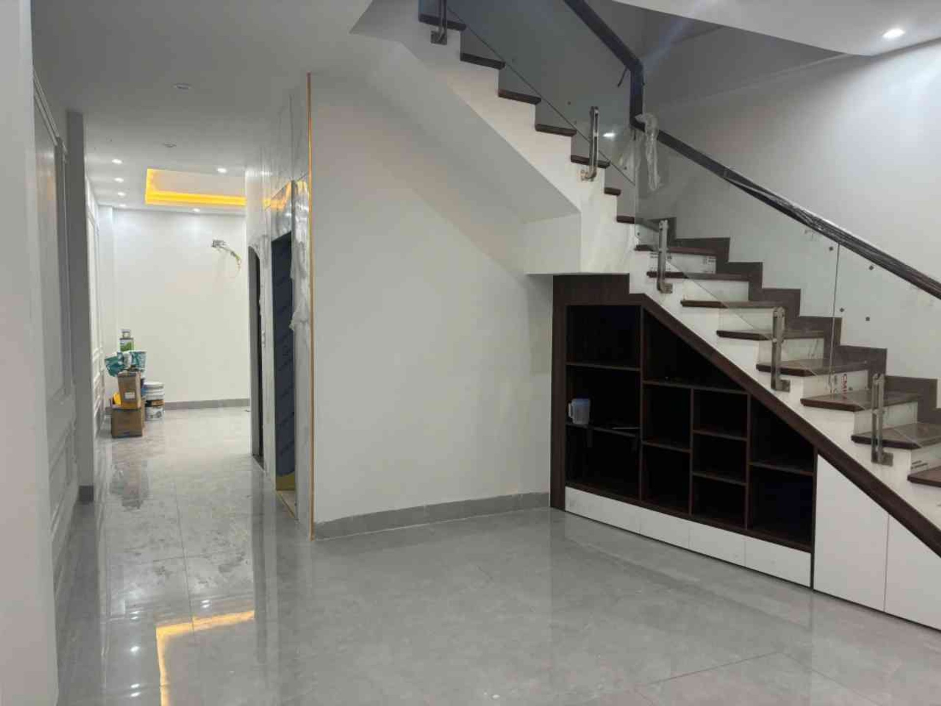 Bán nhà Minh Khai - diện tích 56m2 6 tầng - Ô tô đỗ cửa - giá 14,9 tỷ