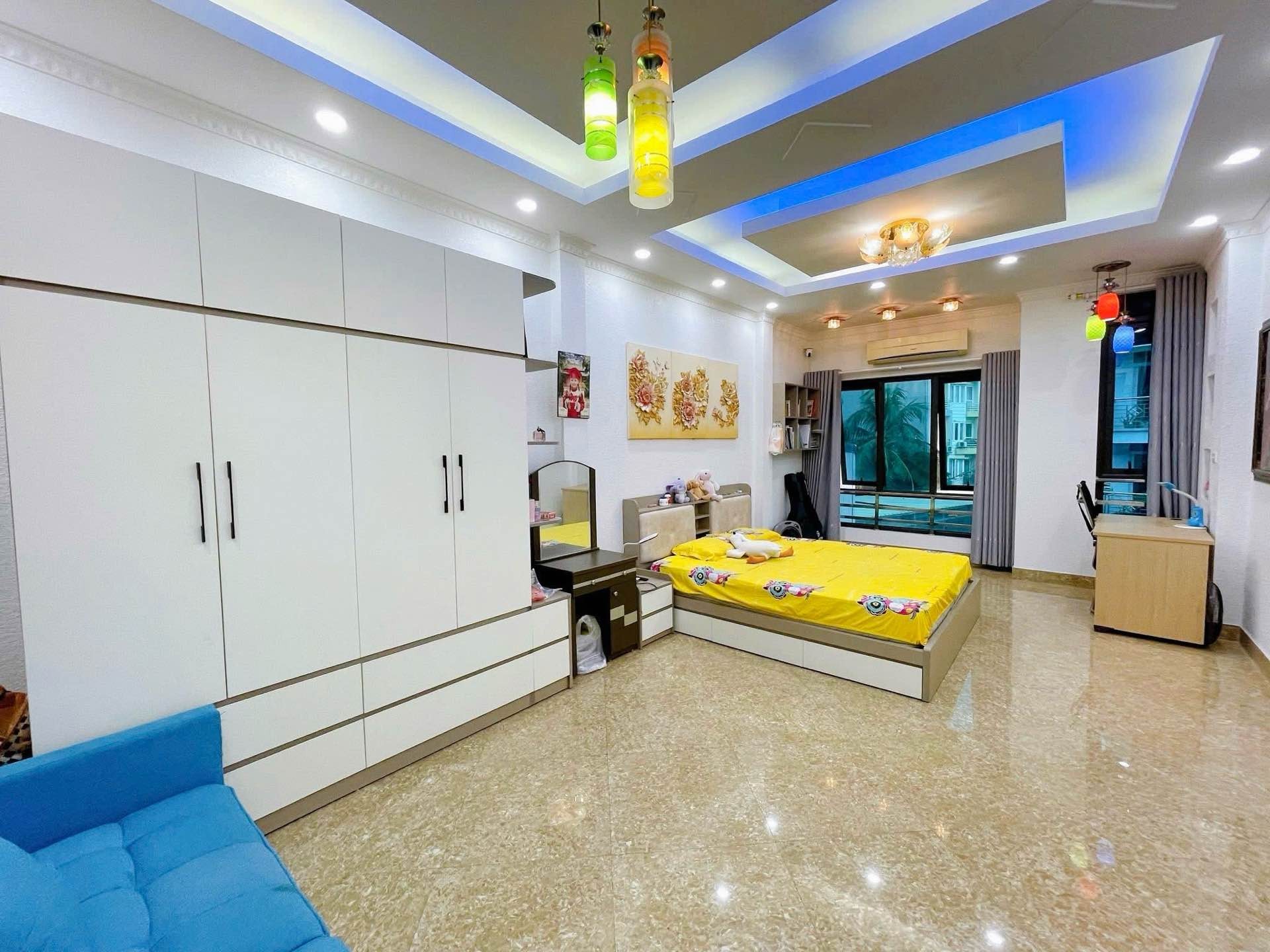 Bán nhà Đại Đồng - diện tích 85m2 5 tầng - Ô tô tránh - giá 19,5 tỷ
