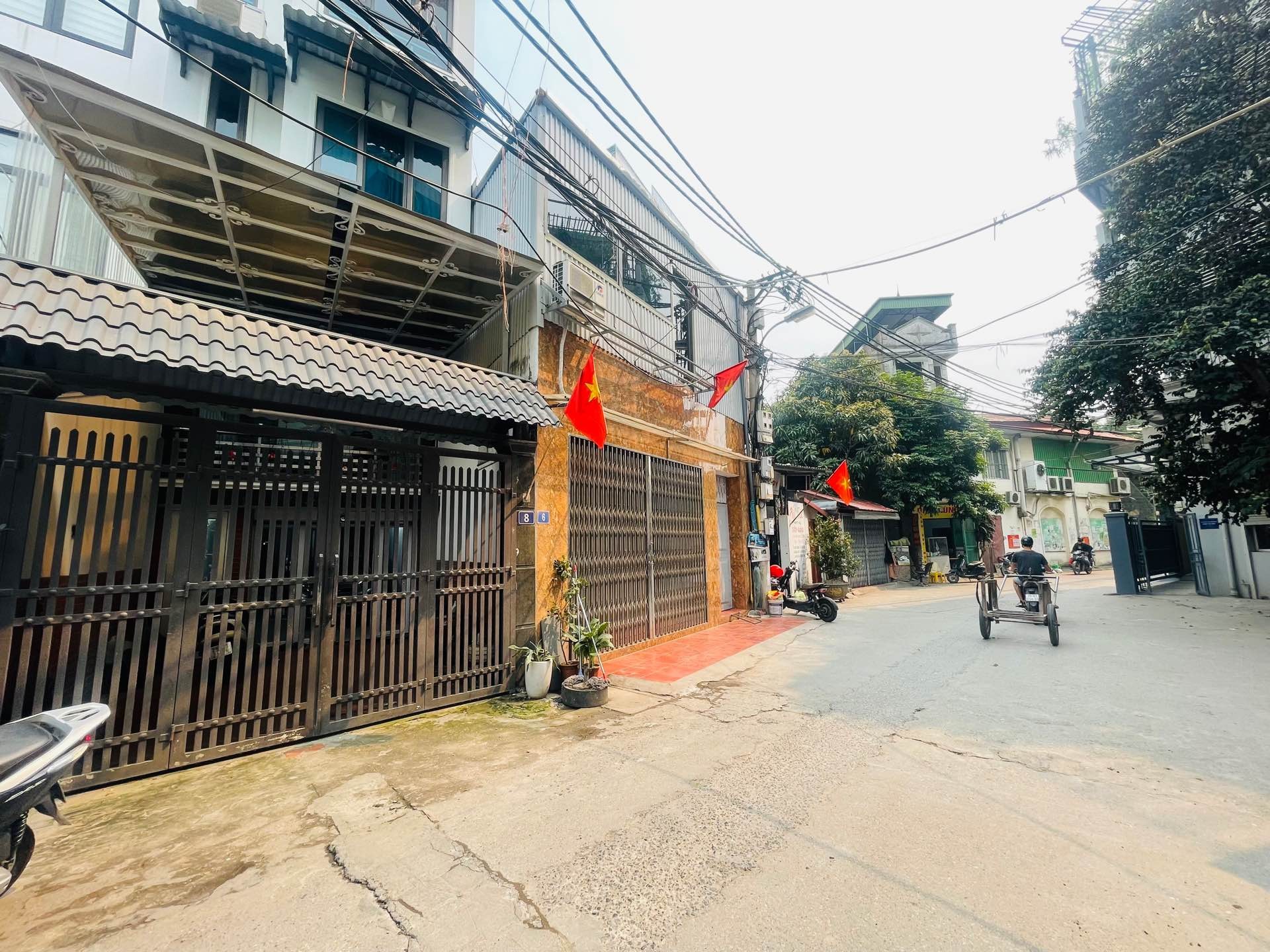 Bán nhà Đại Đồng - diện tích 85m2 5 tầng - Ô tô tránh - giá 19,5 tỷ