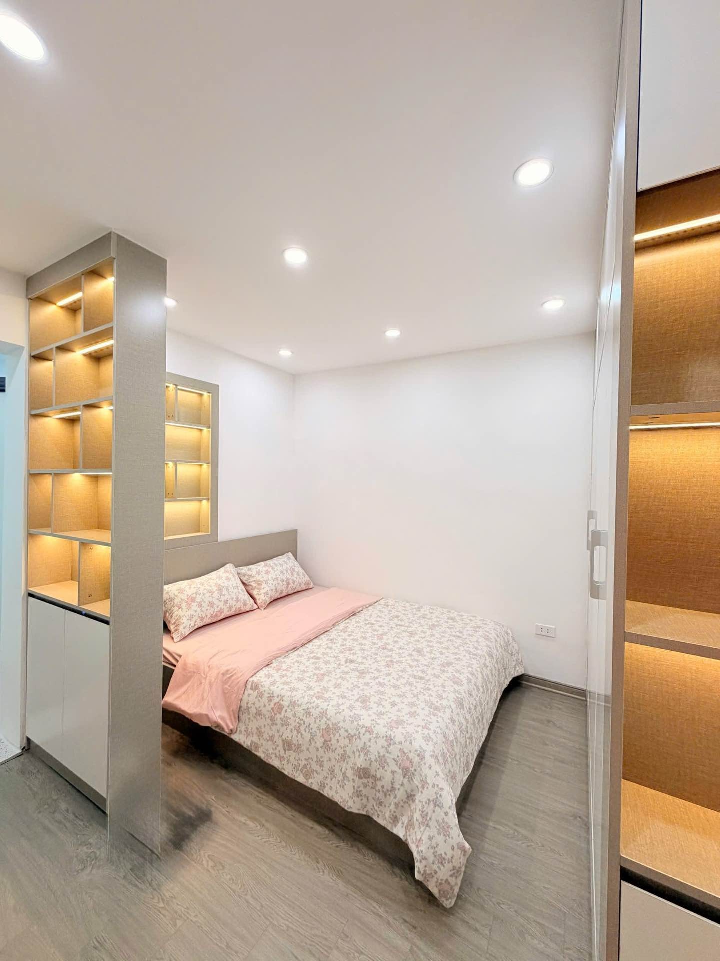 Bán nhà Phố 8/3 - diện tích 60m2 1 tầng - Căn hộ tập thể Dệt 8-3 - giá 3,29 tỷ