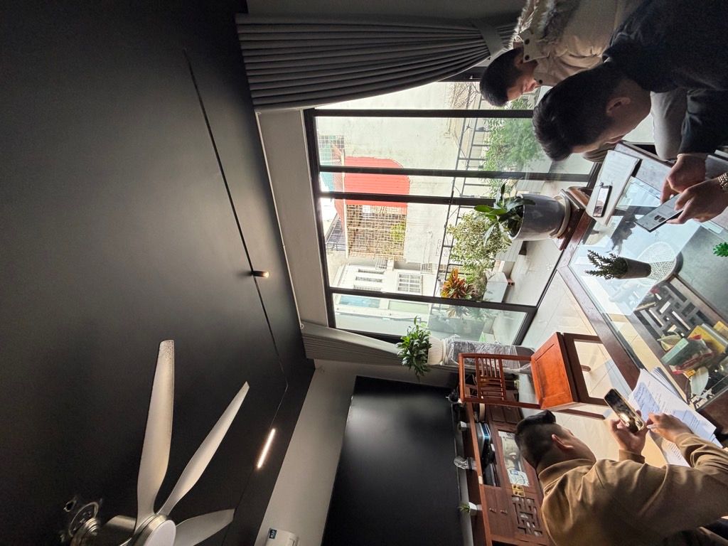 Bán nhà Bạch Đằng - diện tích 90m2 6 tầng - nhà thang máy, ô tô vào trong nhà - giá 25,86 tỷ