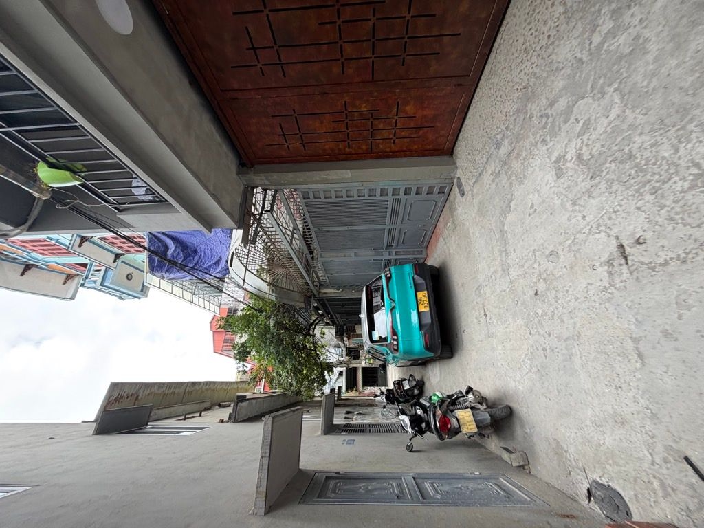 Bán nhà Bạch Đằng - diện tích 90m2 6 tầng - nhà thang máy, ô tô vào trong nhà - giá 25,86 tỷ