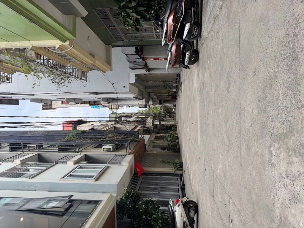 Bán nhà Bạch Đằng - diện tích 90m2 6 tầng - nhà thang máy, ô tô vào trong nhà - giá 25,86 tỷ