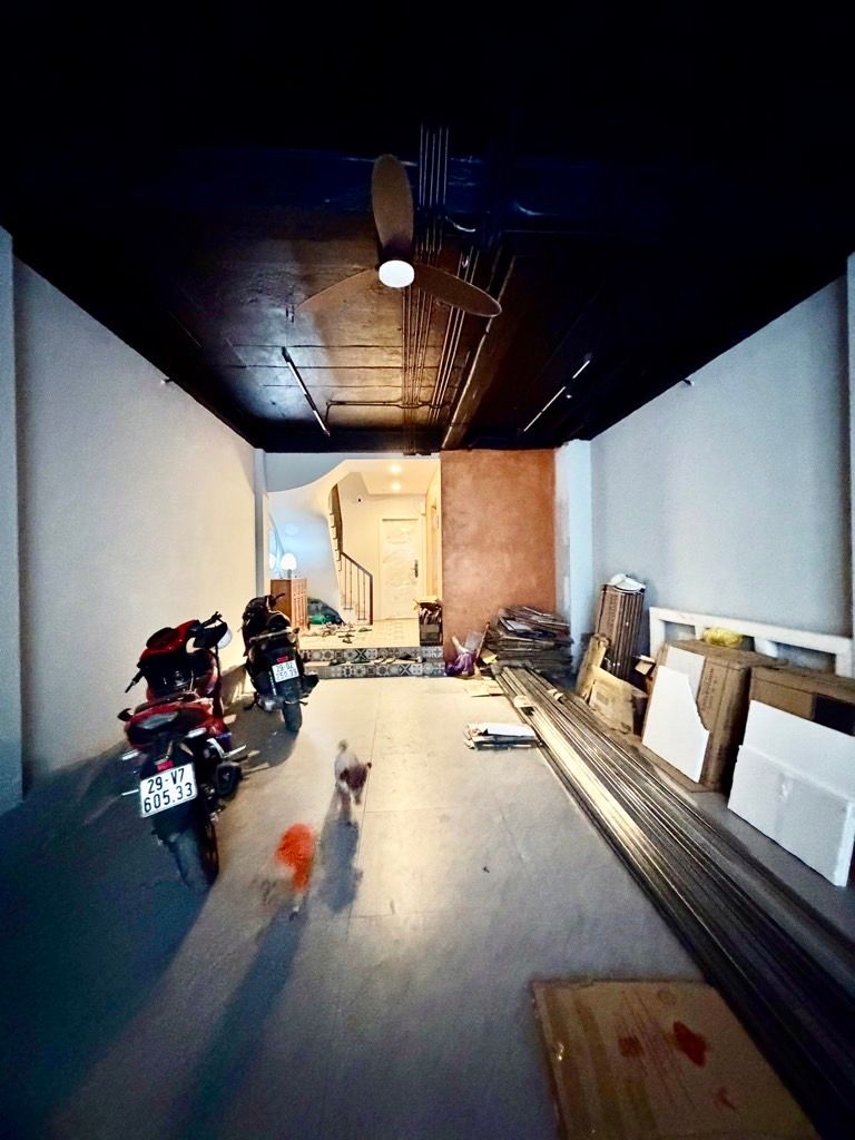 Bán nhà Bạch Đằng - diện tích 90m2 6 tầng - nhà thang máy, ô tô vào trong nhà - giá 25,86 tỷ