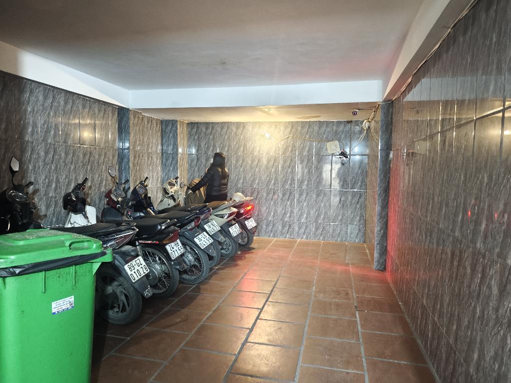 Bán nhà Phùng Khoang - diện tích 60m2 7 tầng - Nhà đẹp hiếm có - giá 28 tỷ