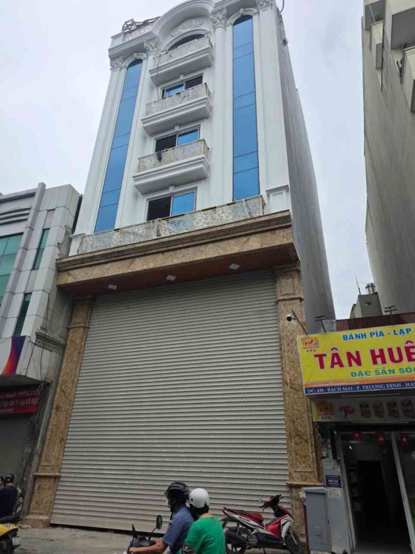 Bán nhà Bạch Mai - diện tích 208m2 9 tầng - Mặt phố, gần ngã tư - giá 219 tỷ