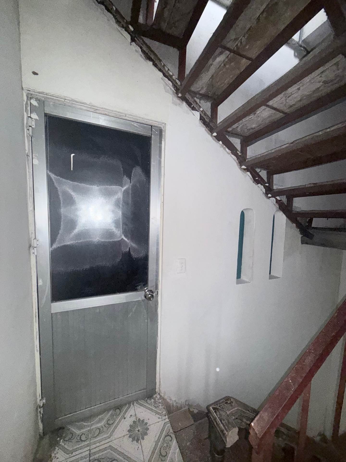 Bán nhà Bạch Đằng - diện tích 70m2 4 tầng - Ô tô tránh - giá Nhỉnh 25 tỷ