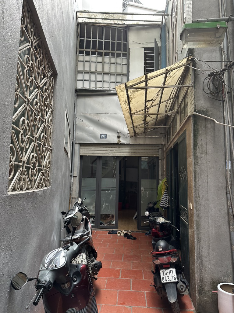 Bán nhà Ngõ Quỳnh - diện tích 69m2 2 tầng - Nhà xây thoáng 2 mặt - giá 11,5 tỷ