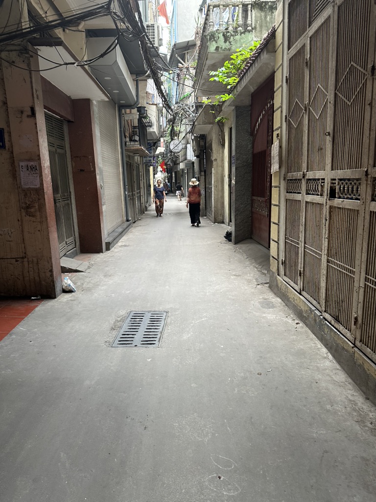 Bán nhà Ngõ Quỳnh - diện tích 69m2 2 tầng - Nhà xây thoáng 2 mặt - giá 11,5 tỷ