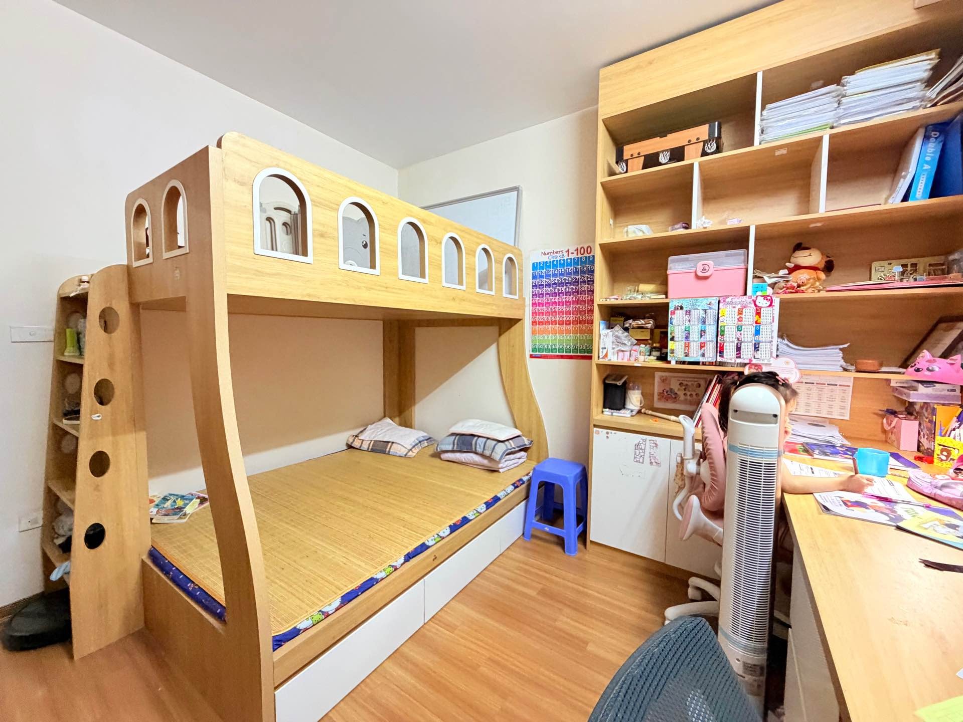 Bán nhà Trần Hòa - diện tích 65m2 20 tầng - Nhà đẹp hiếm có - giá 5,4 tỷ