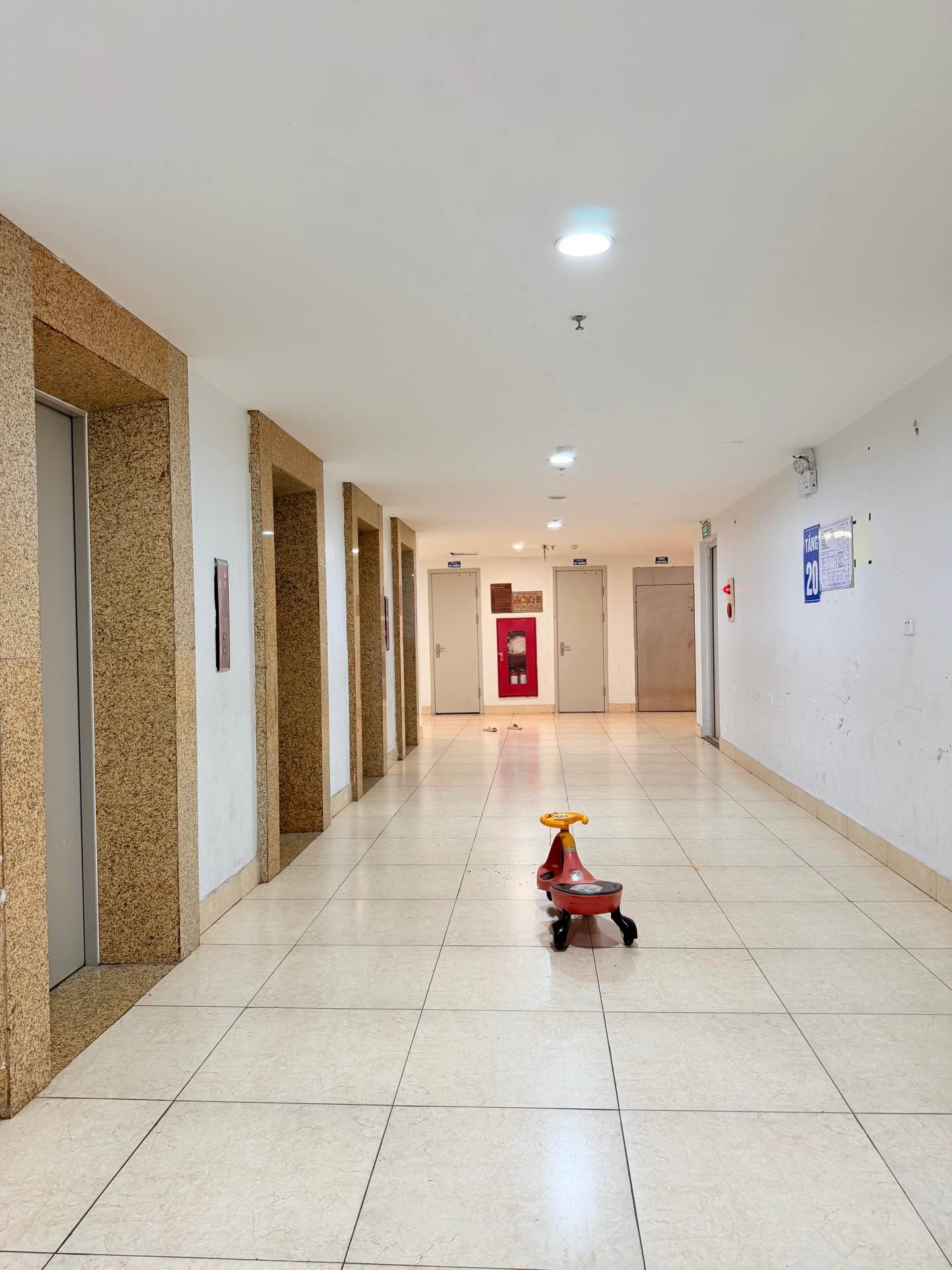 Bán nhà Trần Hòa - diện tích 65m2 20 tầng - Nhà đẹp hiếm có - giá 5,4 tỷ