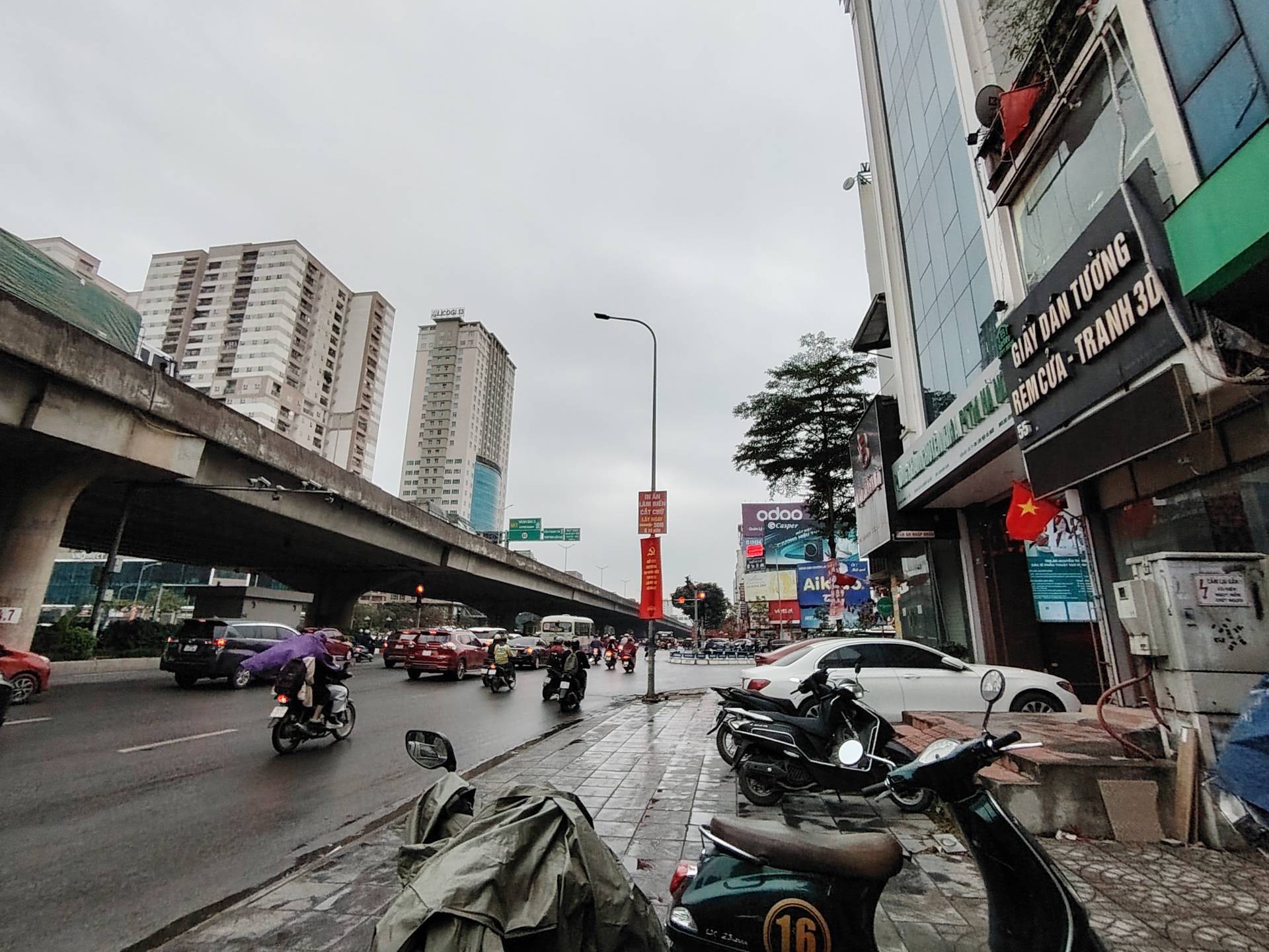 Bán nhà Khuất Duy Tiến - diện tích 46m2 4 tầng - Mặt phố kinh doanh sầm uất - giá 29 tỷ