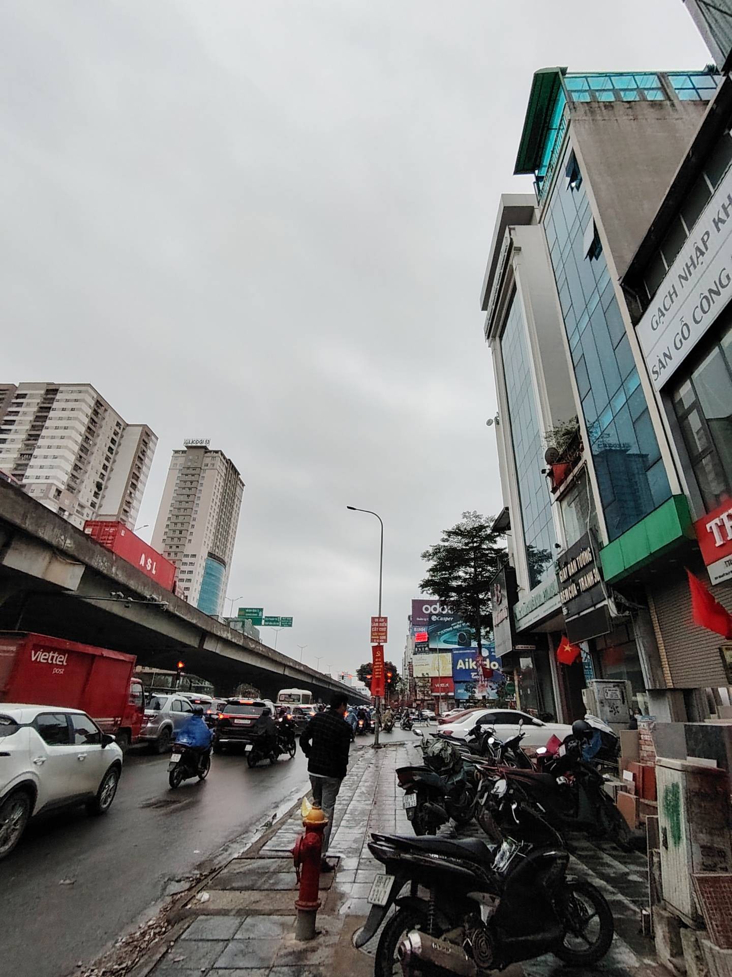 Bán nhà Khuất Duy Tiến - diện tích 46m2 4 tầng - Mặt phố kinh doanh sầm uất - giá 29 tỷ