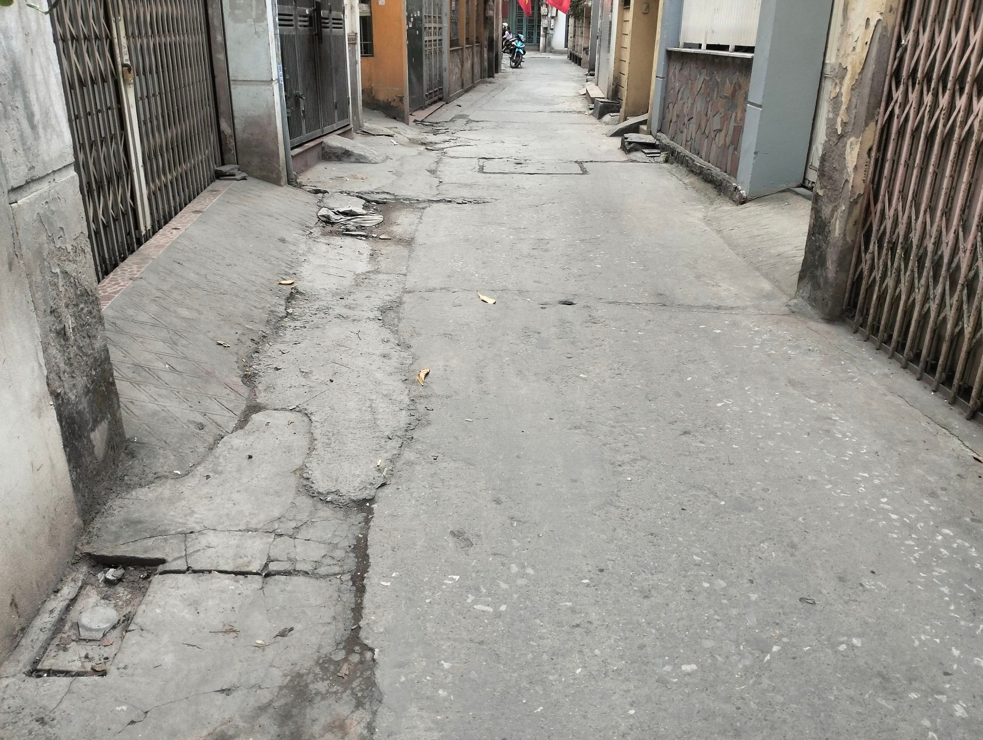Bán nhà Lê Trọng Tấn - diện tích 63m2 3 tầng - Ngõ ô tô thông - giá 20 tỷ