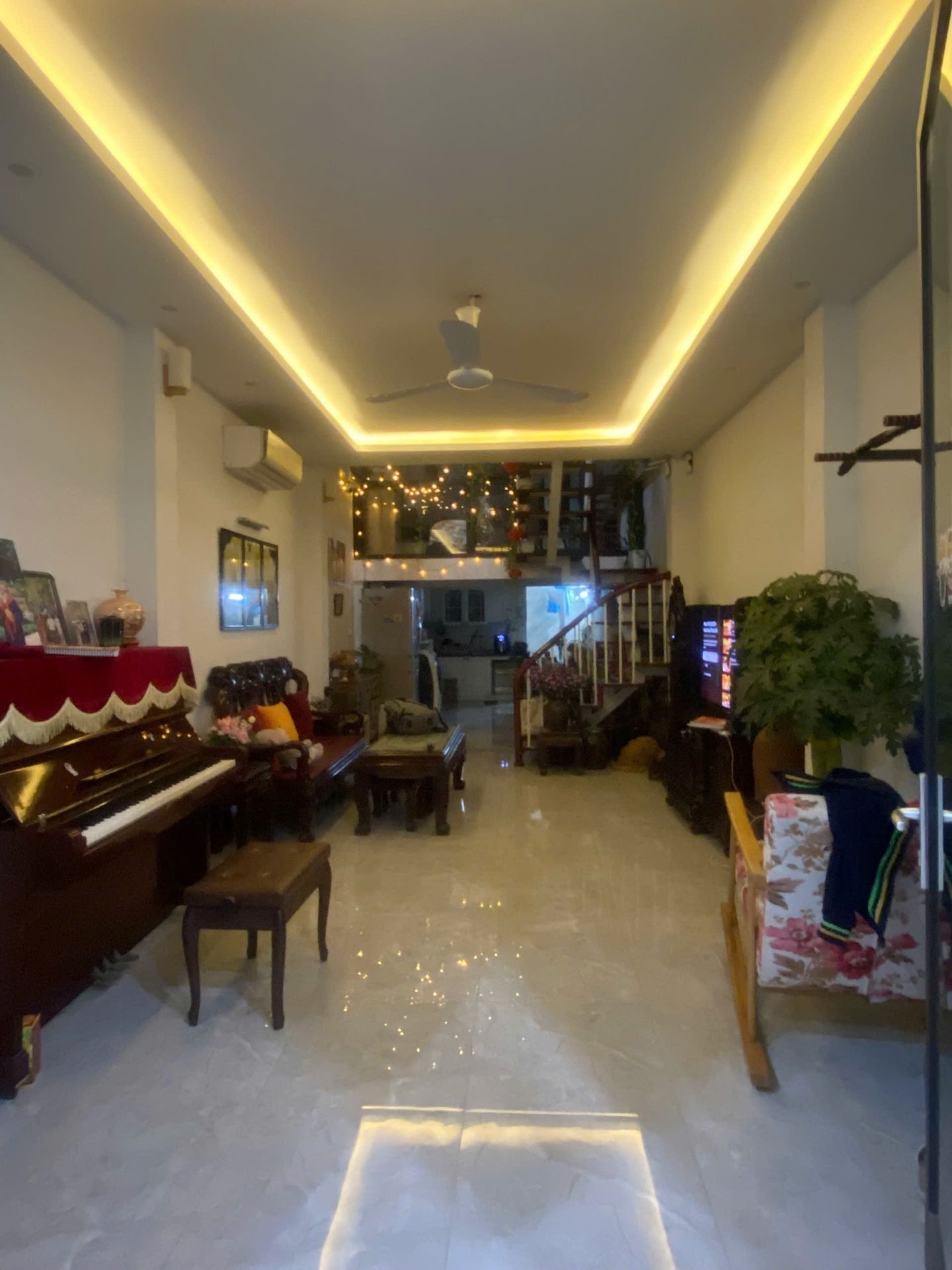 Bán nhà Lê Trọng Tấn - diện tích 63m2 3 tầng - Ngõ ô tô thông - giá 20 tỷ