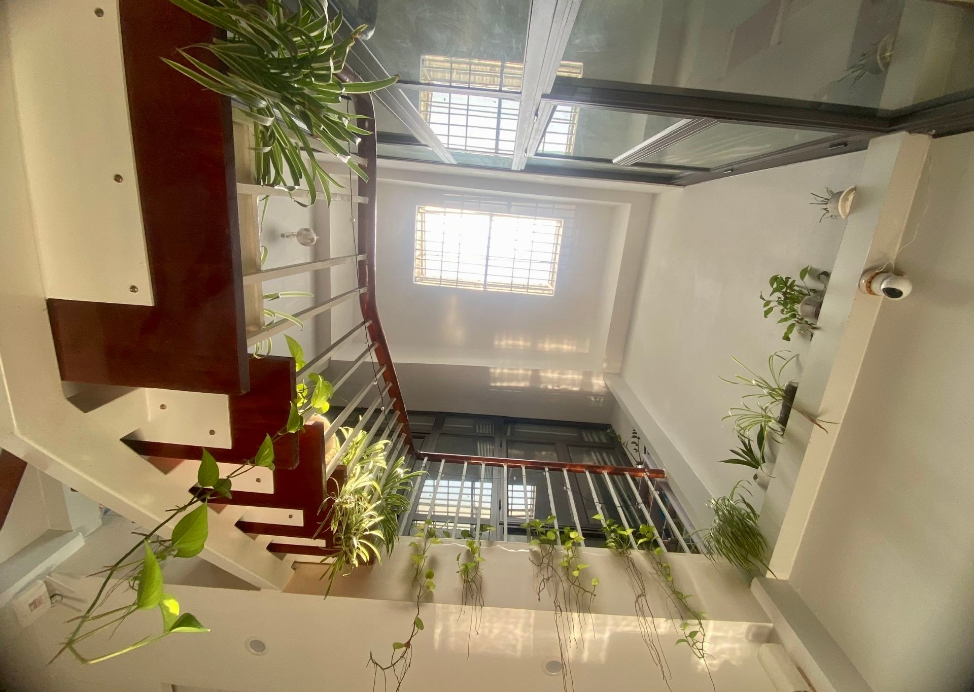 Bán nhà Lê Trọng Tấn - diện tích 63m2 3 tầng - Ngõ ô tô thông - giá 20 tỷ