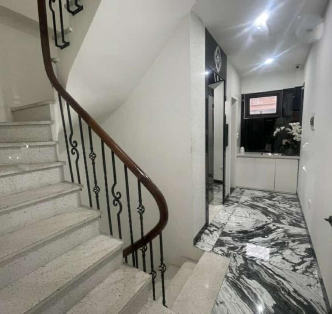 Bán nhà Nguyễn Đình Chiểu - diện tích 45m2 6 tầng - Ô tô tránh - giá 54 tỷ