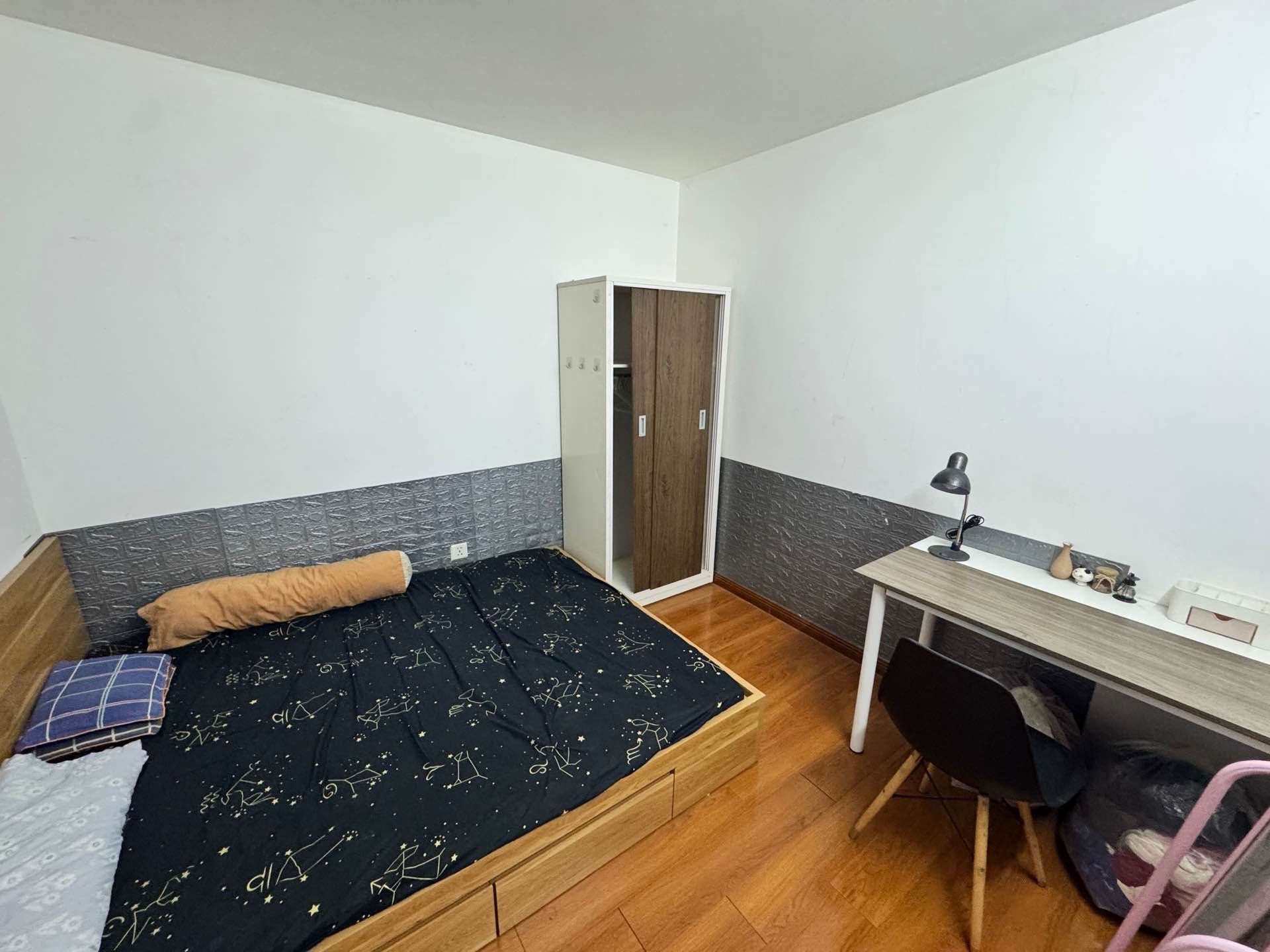 Bán nhà Hưng Thịnh - diện tích 55m2 9 tầng - Căn hộ đẹp, giá xinh - giá 4,2 tỷ