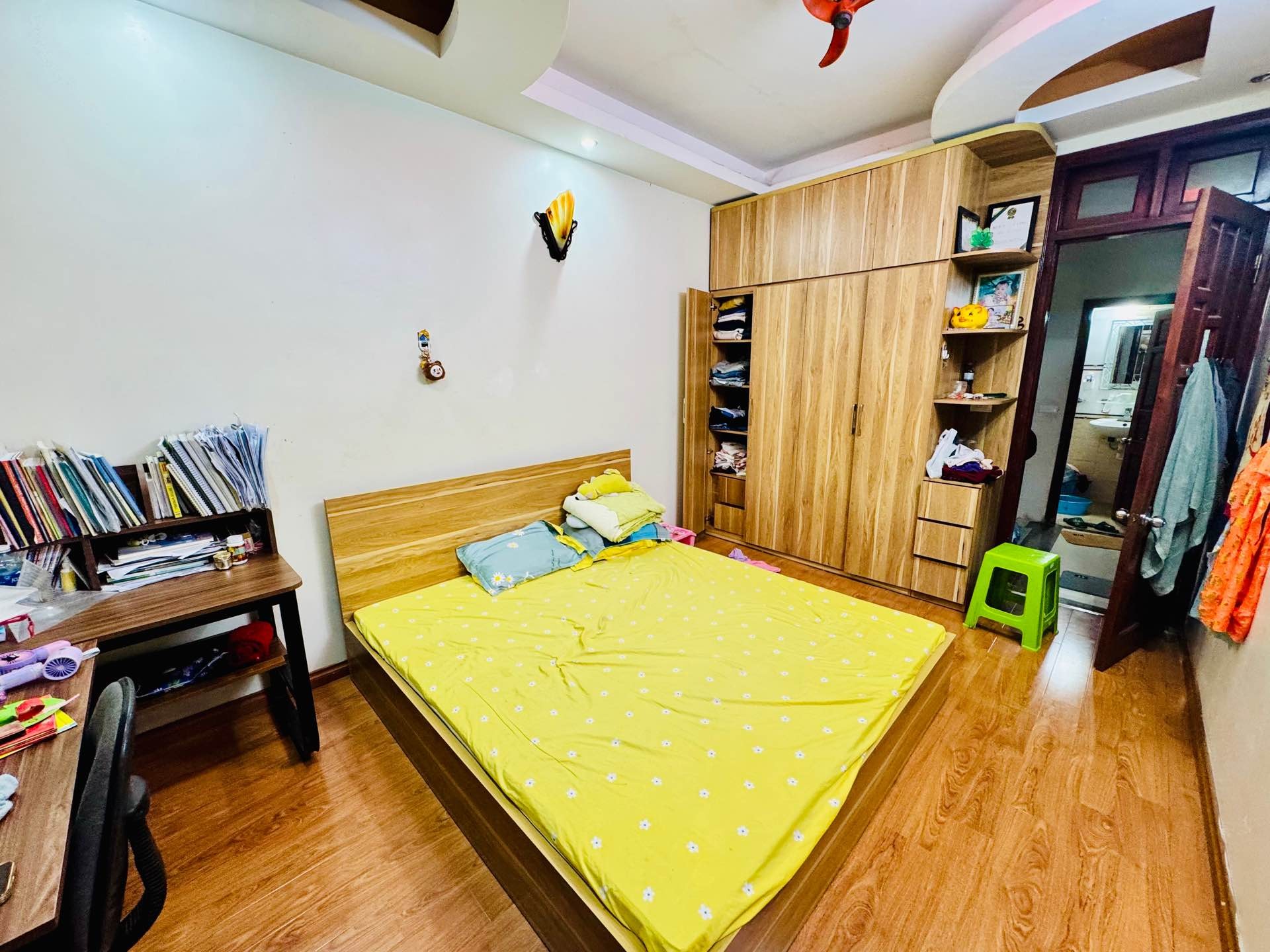 Bán nhà Nam Dư - diện tích 30m2 5 tầng - Ngõ nông gần ô tô - giá 6,5 tỷ