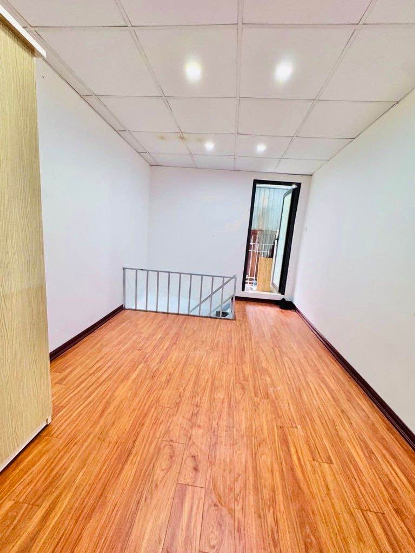 Bán nhà Tân Khai - diện tích 15m2 2 tầng - mặt ngõ ba gác - giá 1,25 tỷ