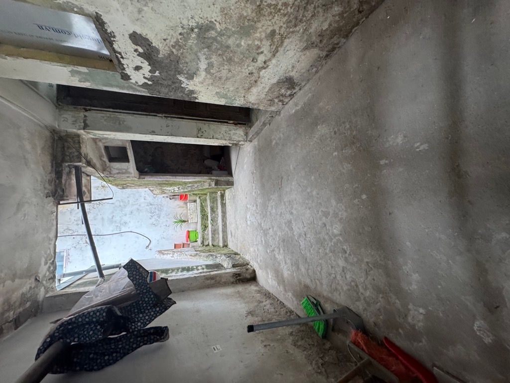 Bán nhà Tân Mai - diện tích 58m2 2 tầng - Bán đất tặng nhà 2 tầng - giá 4,8 tỷ