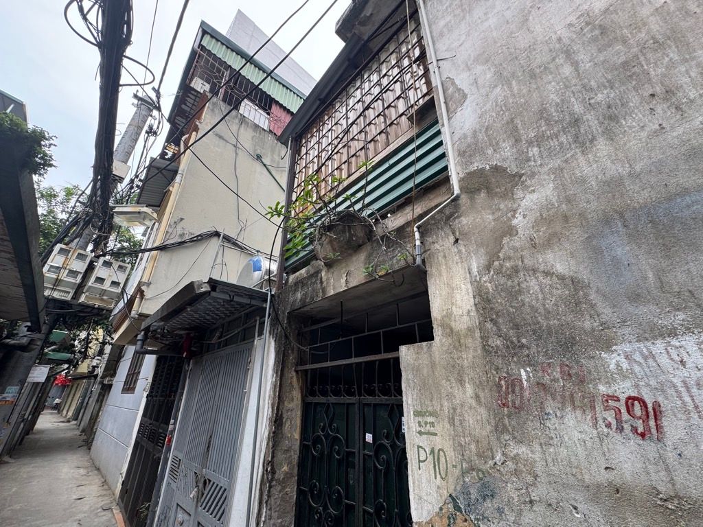Bán nhà Tân Mai - diện tích 58m2 2 tầng - Bán đất tặng nhà 2 tầng - giá 4,8 tỷ