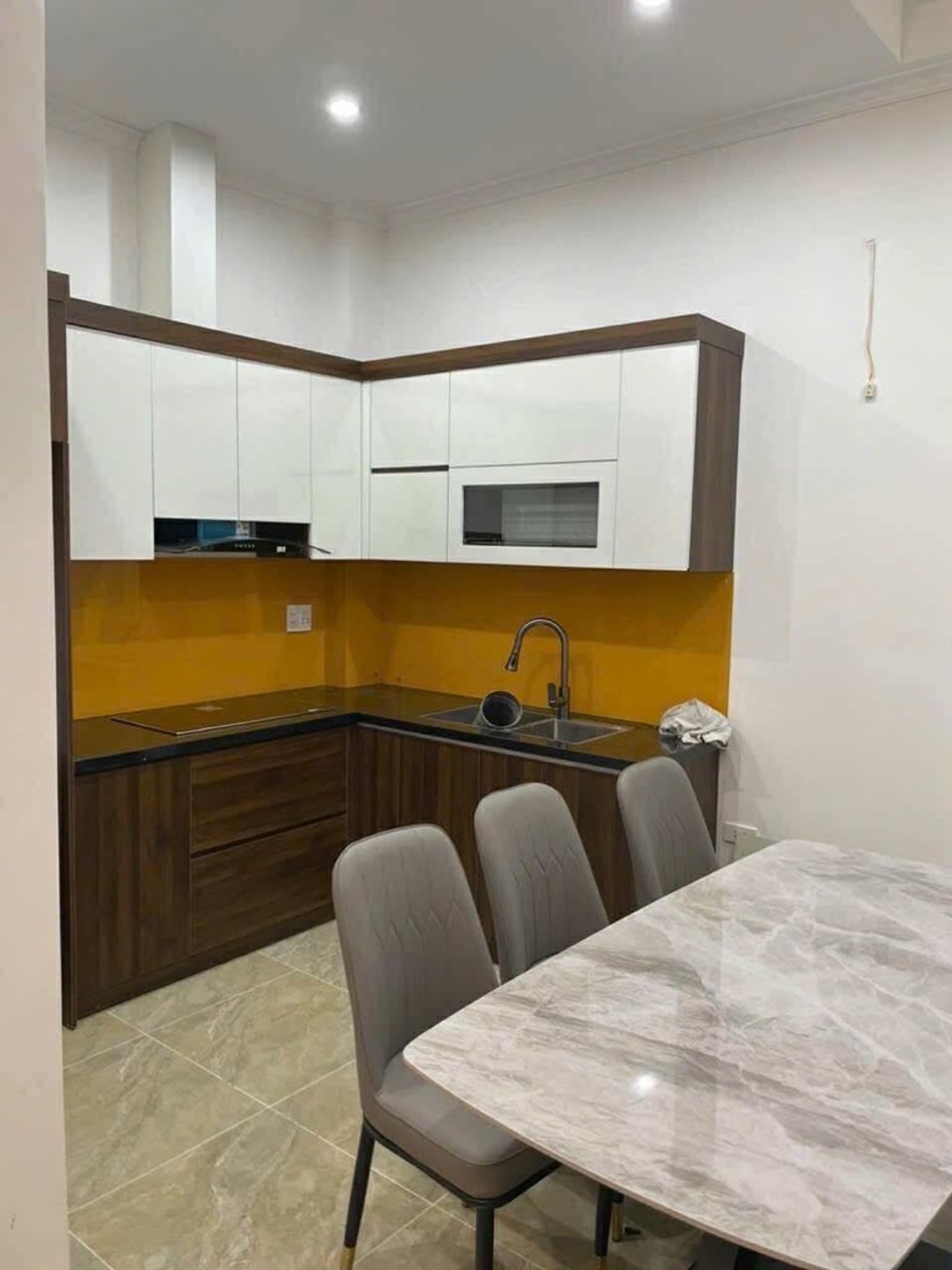 Bán nhà Thúy Lĩnh - diện tích 45m2 3 tầng - Ngõ ba gác vào nhà hiếm - giá 8 tỷ