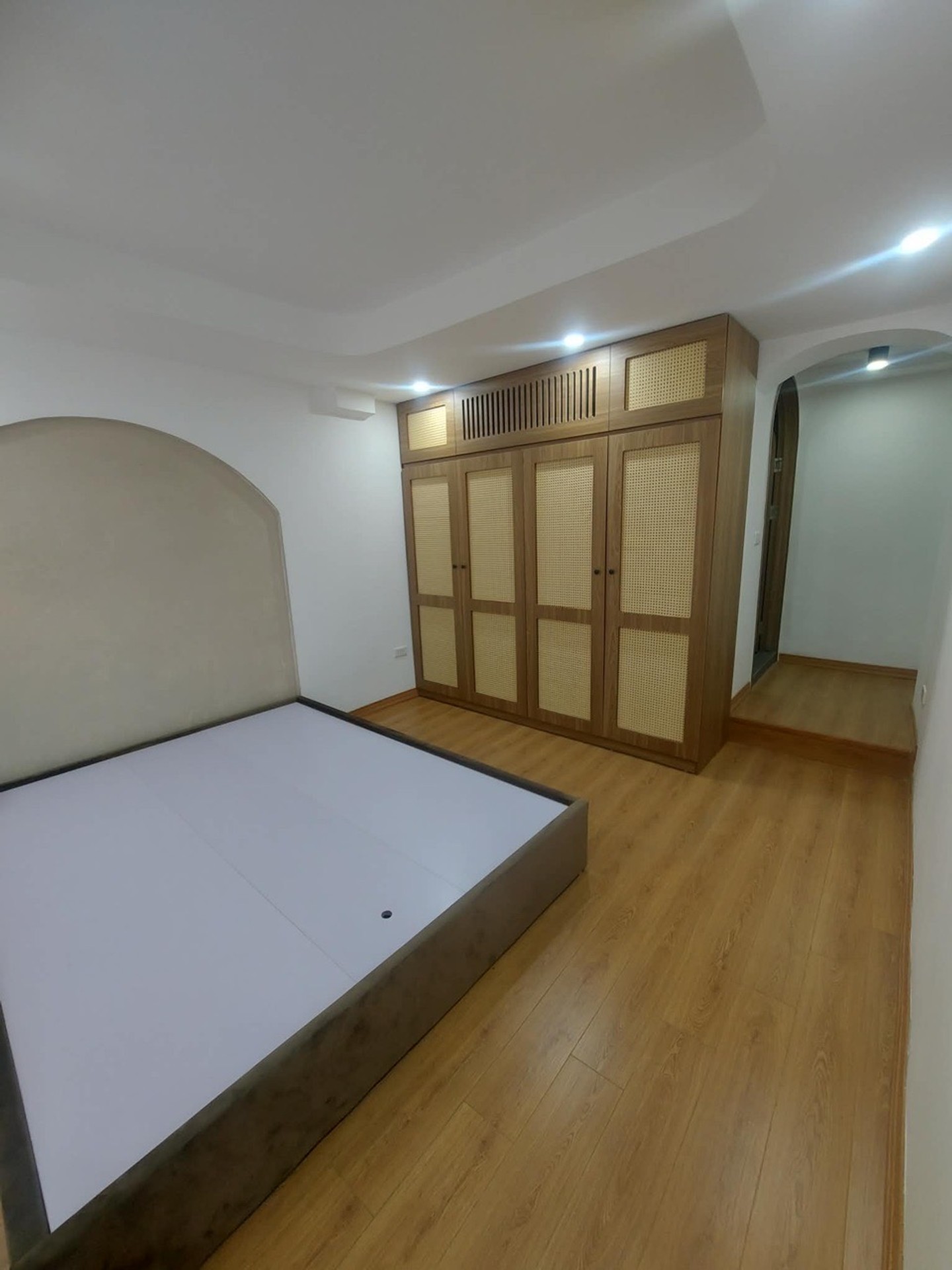 Bán nhà Tạ Quang Bửu - diện tích 70m2 2 tầng - 2 mặt thoáng - giá Nhỉnh 5 tỷ