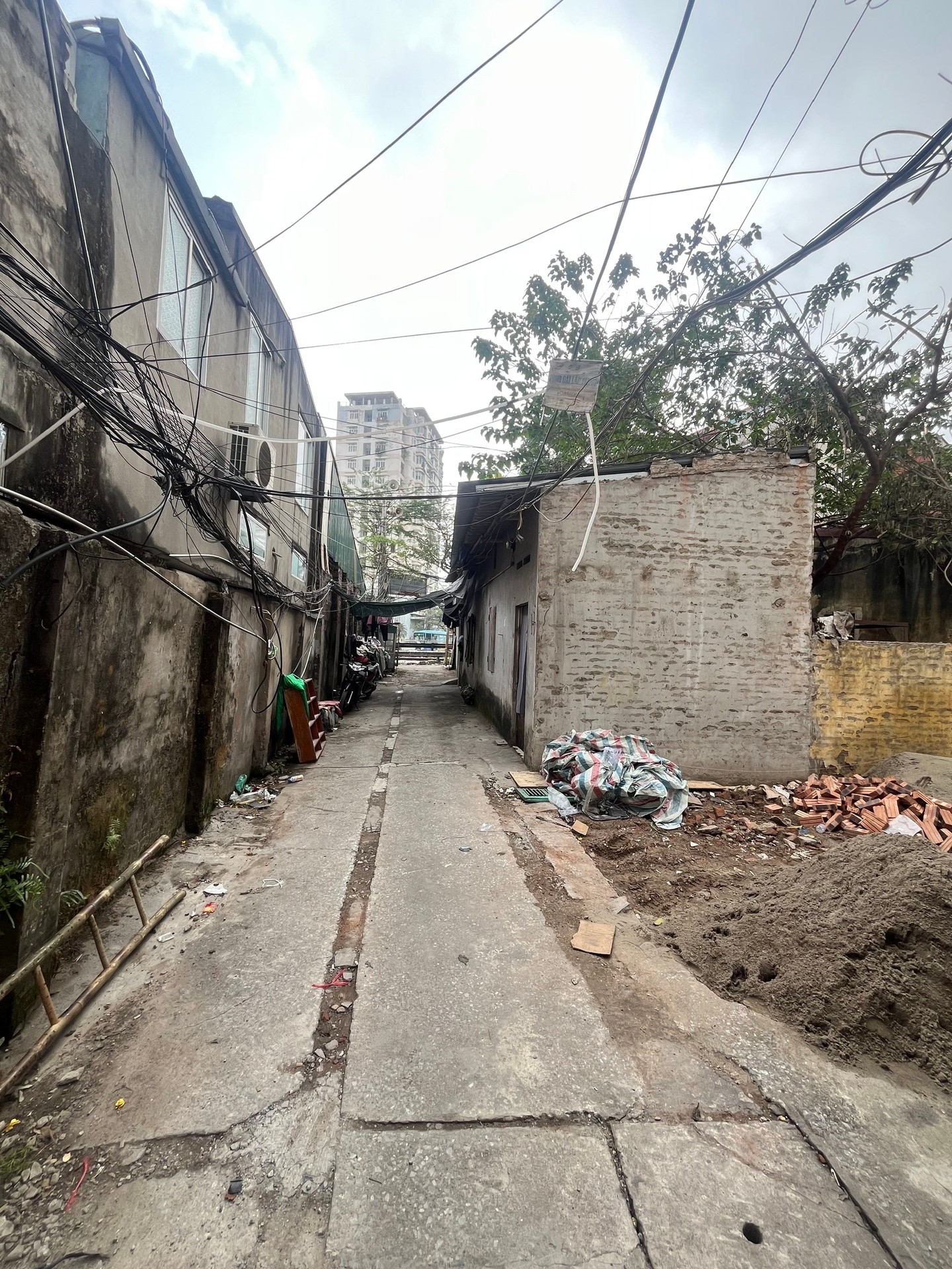 Bán nhà Nguyễn Hữu Thọ - diện tích 60m2 4 tầng - ô tô đỗ trước đất - giá 11,6 tỷ